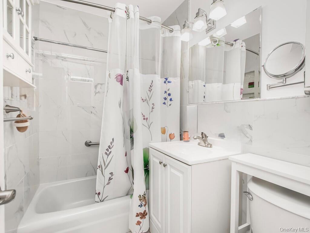 #9 photo, 1966 Newbold Avenue, Bronx , NY 10472