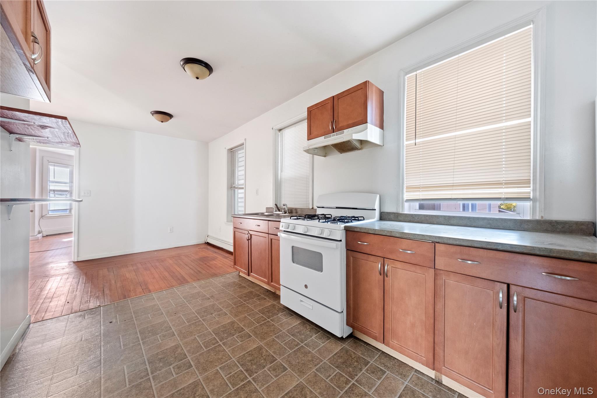 #15 photo, 68 Henry Avenue, Newburgh , NY 12550