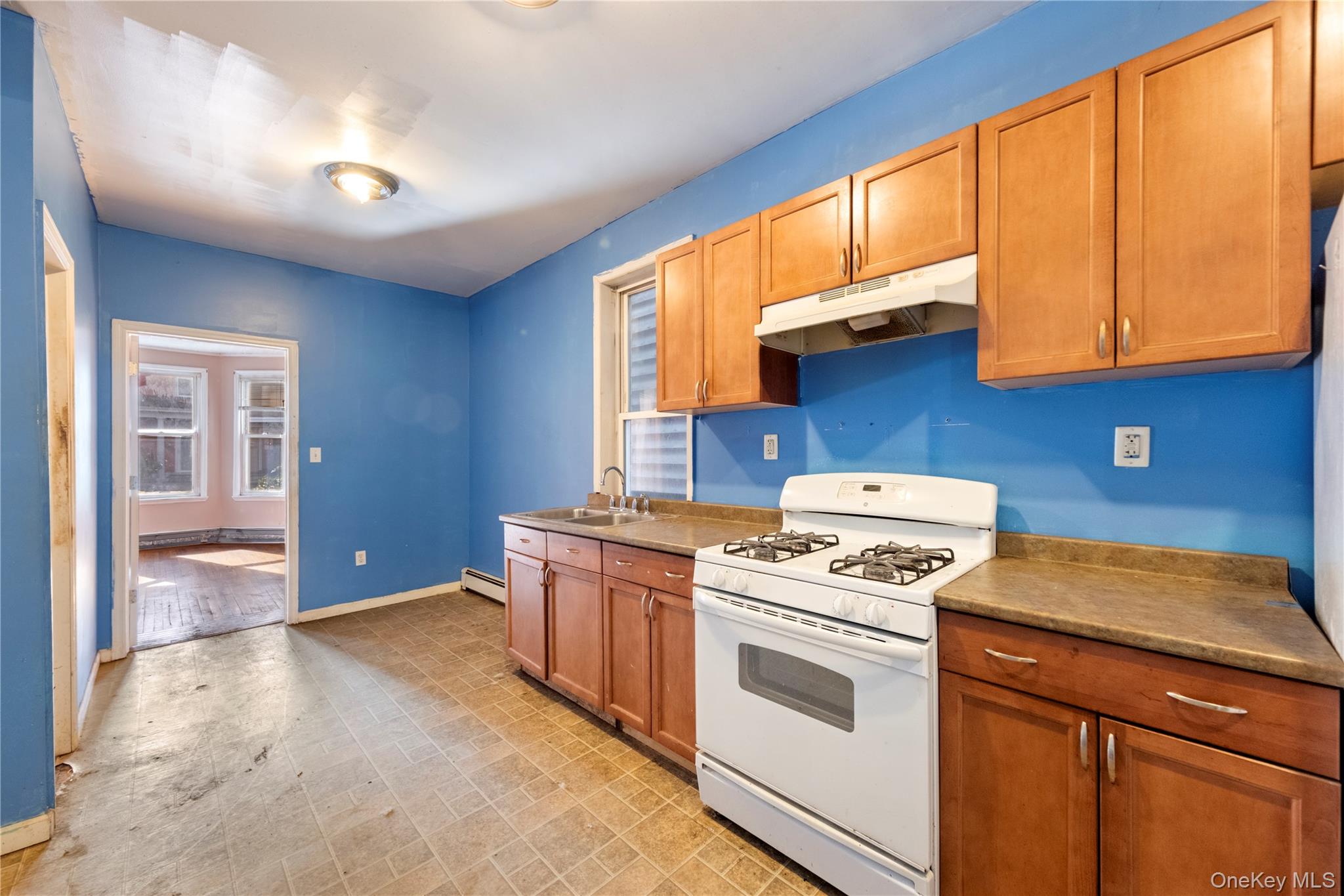 #4 photo, 68 Henry Avenue, Newburgh , NY 12550