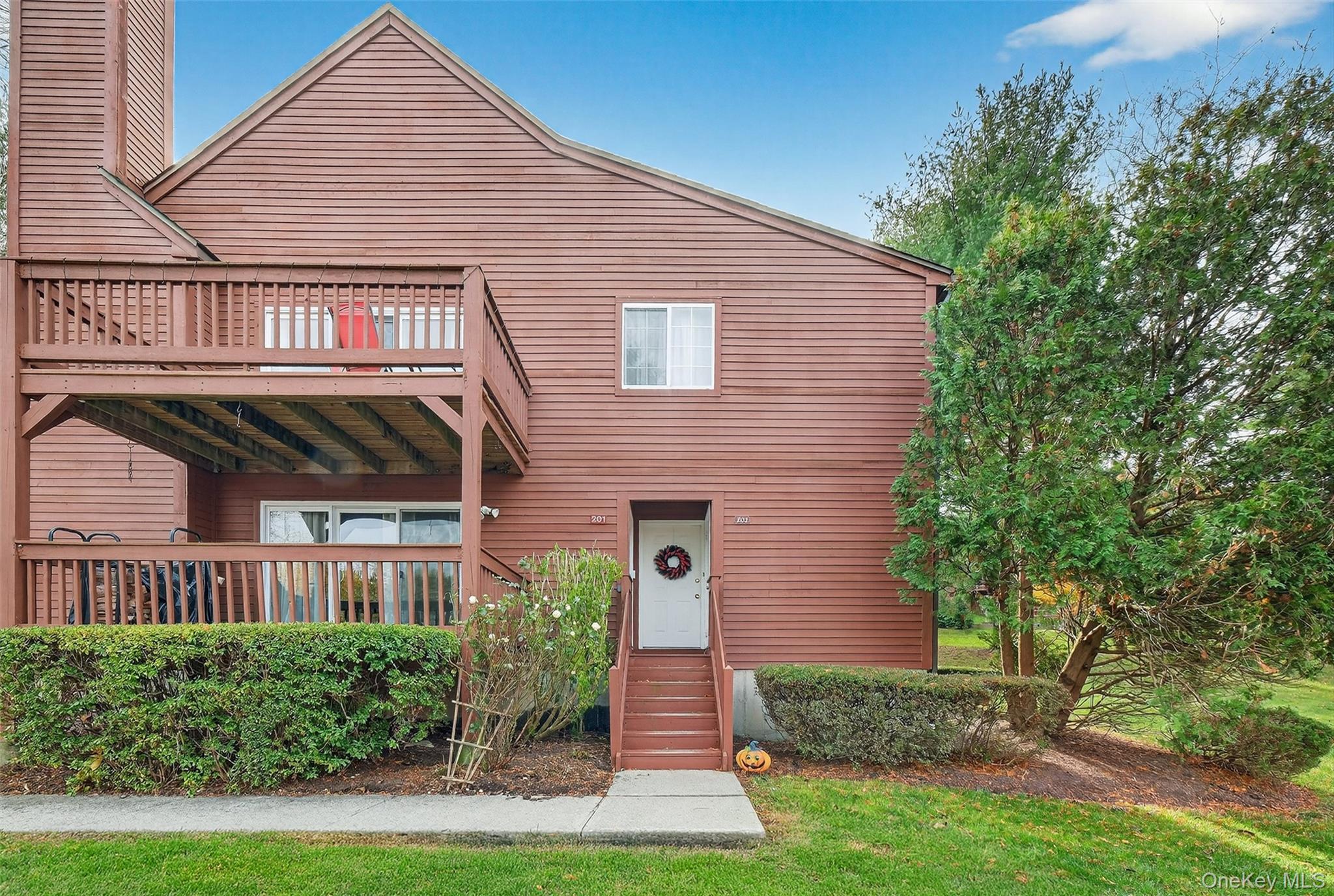 #1 photo, 201 Tamarack Lane, Brewster , NY 10509