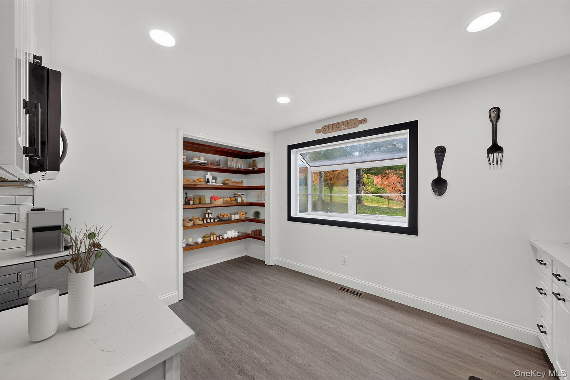 #9 photo, 201 Tamarack Lane, Brewster , NY 10509