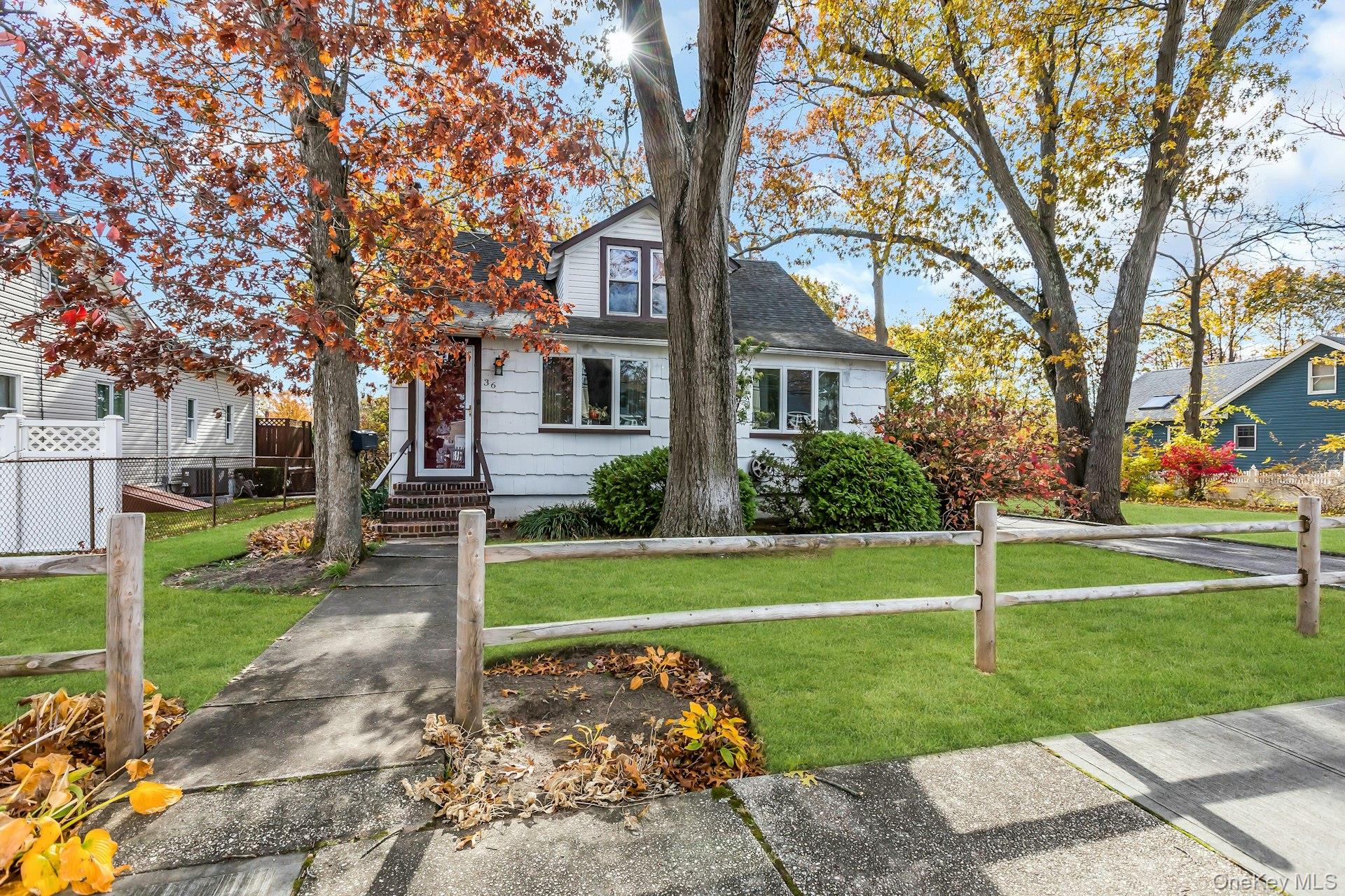 #1 photo, 36 Roslyn Street, Islip Terrace , NY 11752