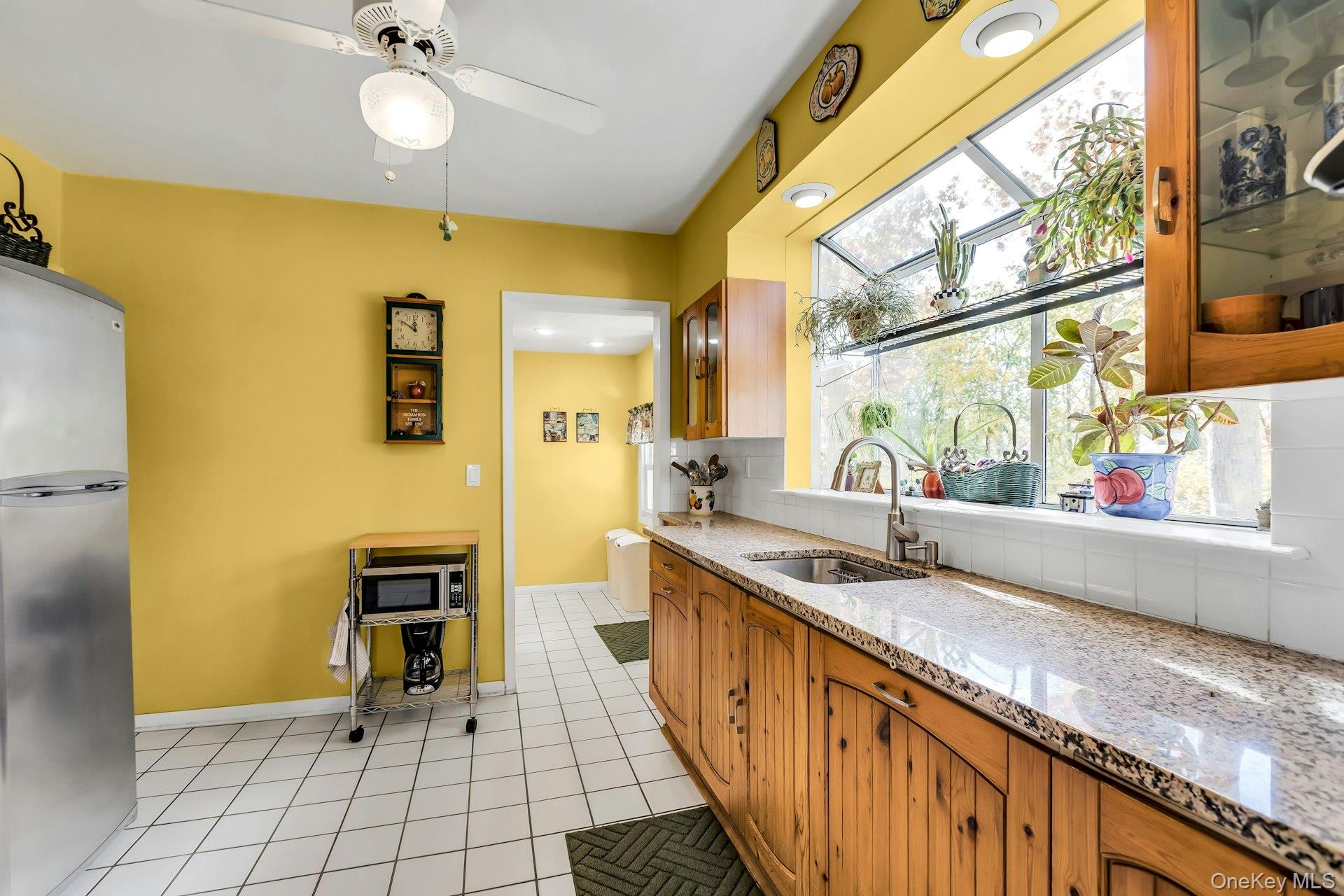 #12 photo, 36 Roslyn Street, Islip Terrace , NY 11752