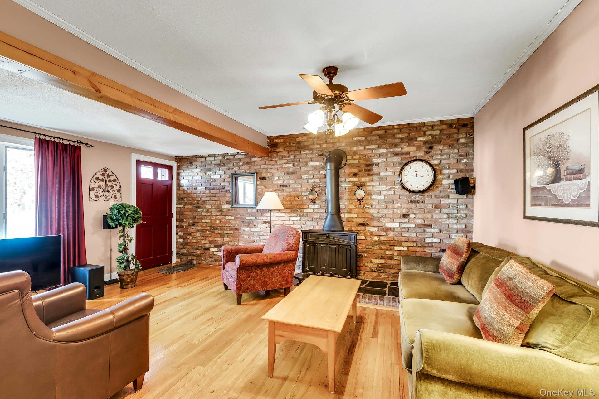 #4 photo, 36 Roslyn Street, Islip Terrace , NY 11752