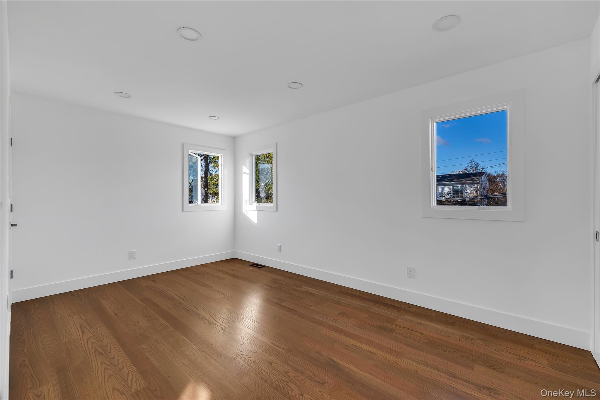 #17 photo, 22 Family Lane, Levittown , NY 11756