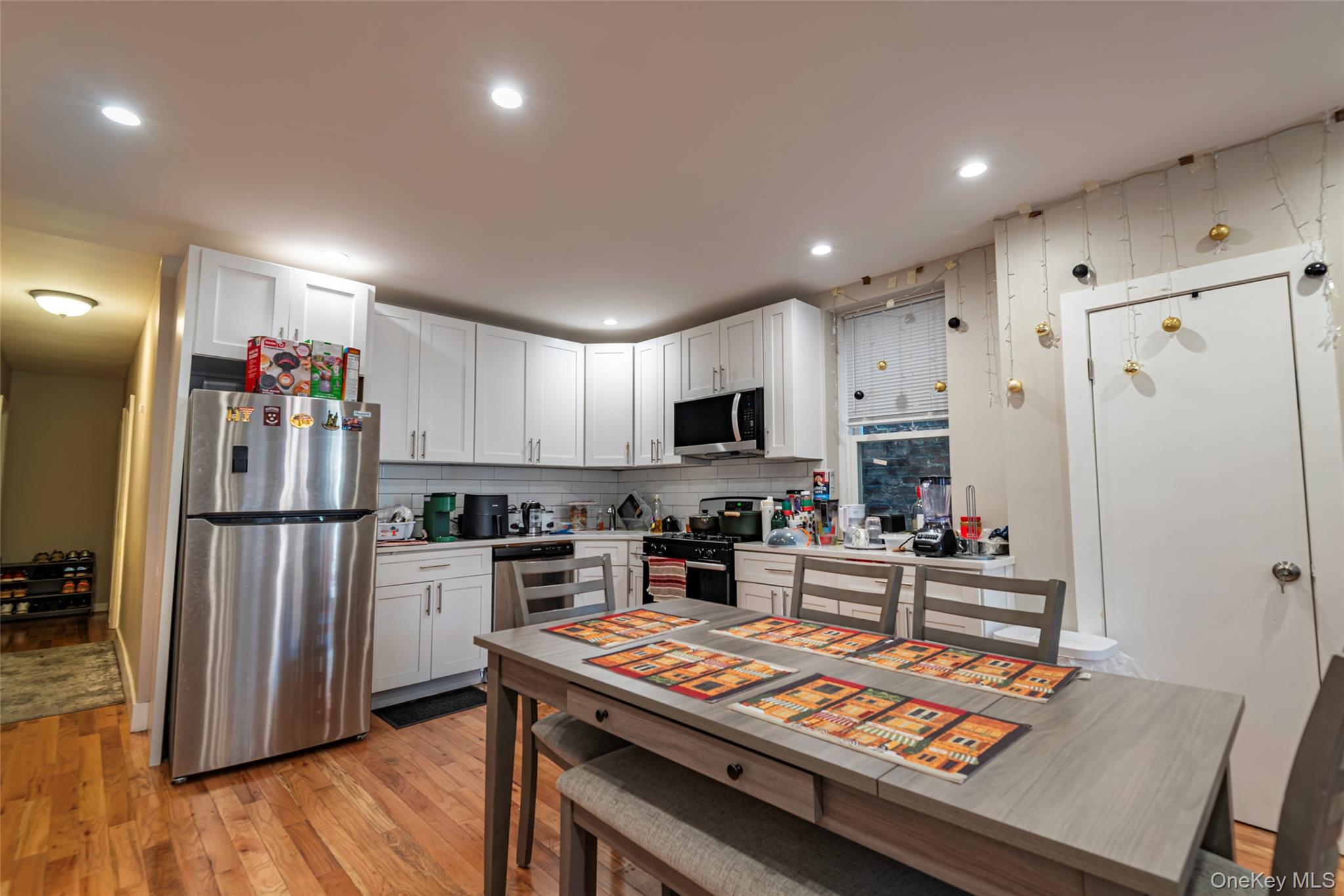 #7 photo, 2916 Heath Avenue, Bronx , NY 10463