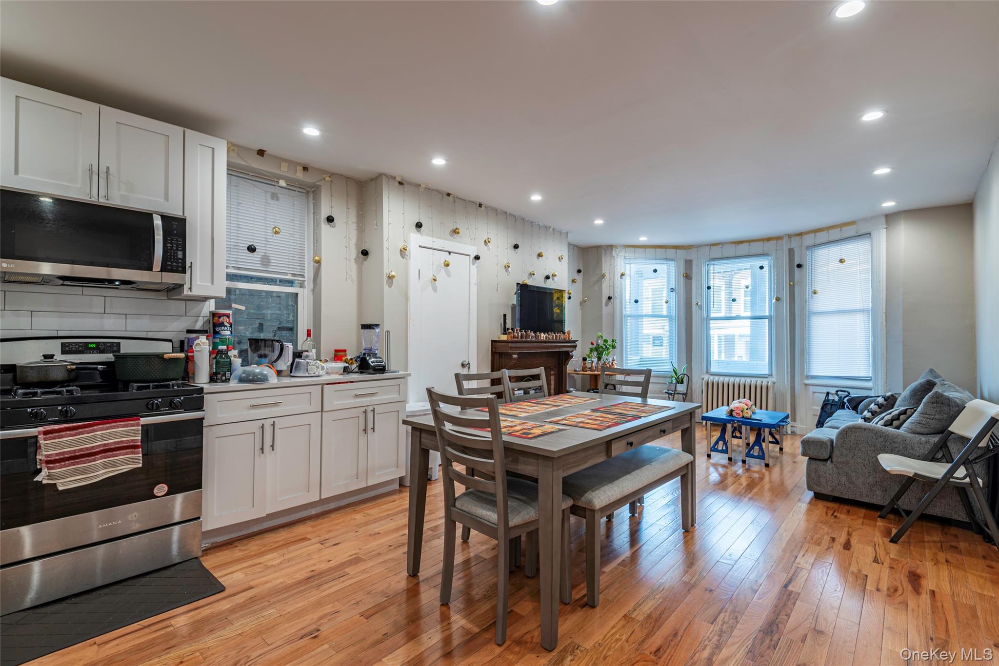 #8 photo, 2916 Heath Avenue, Bronx , NY 10463