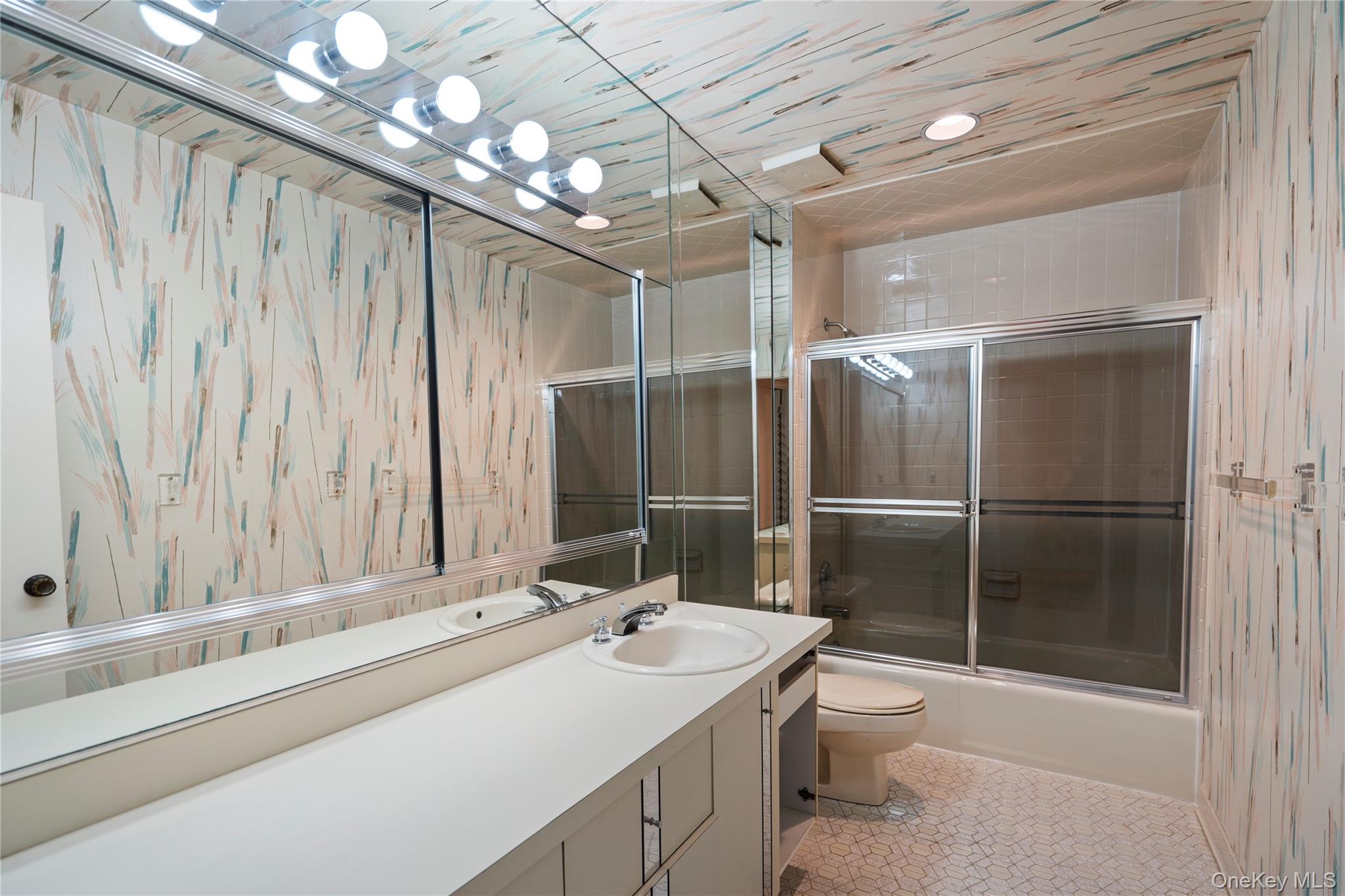 #12 photo, 147 Darters Lane, Manhasset , NY 11030