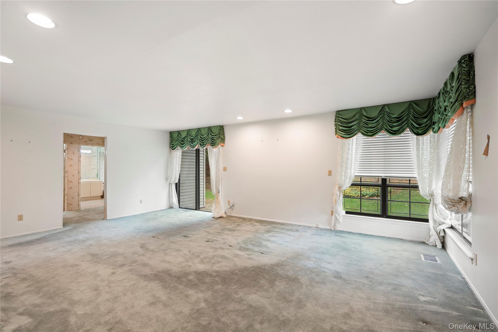 #8 photo, 147 Darters Lane, Manhasset , NY 11030