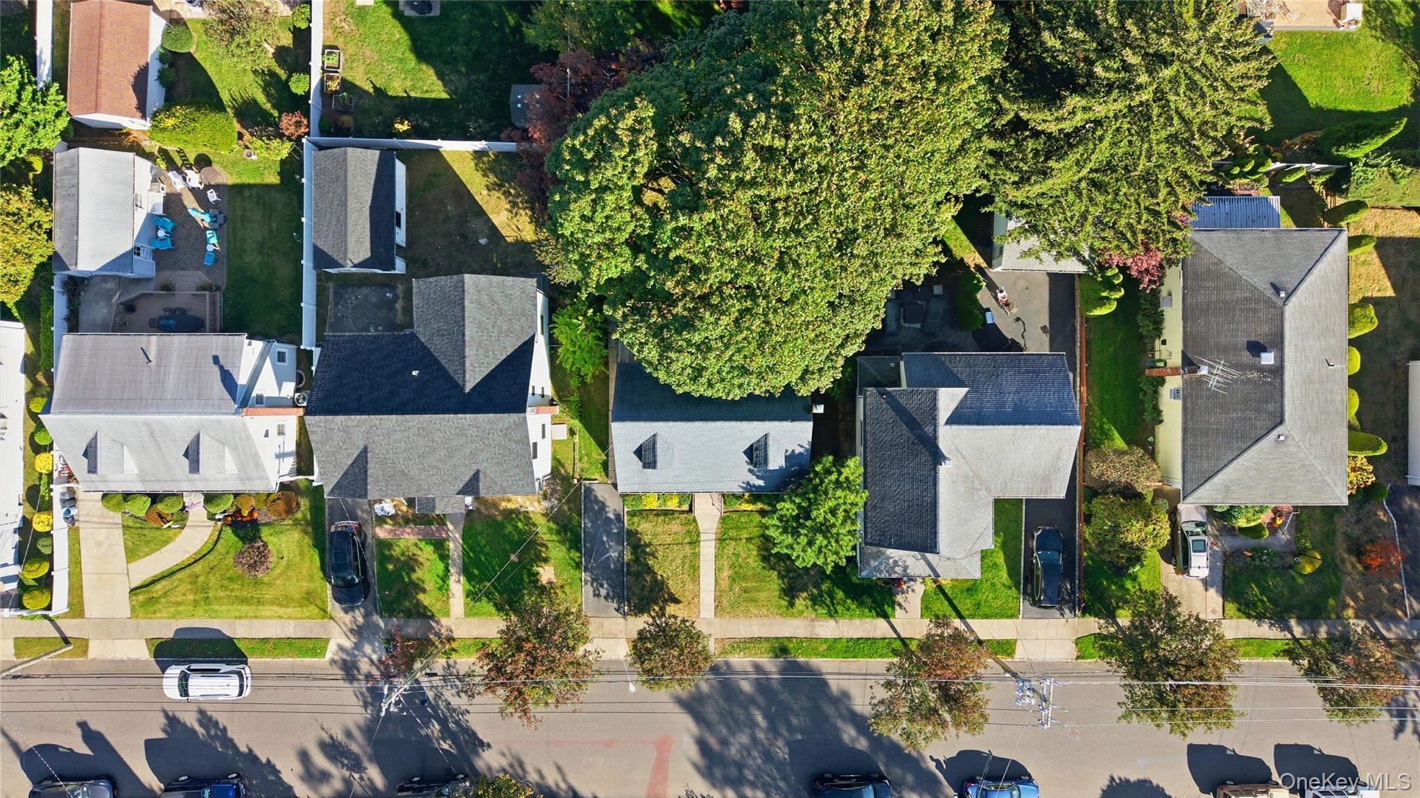 #13 photo, 65 Grant Avenue, Albertson , NY 11507