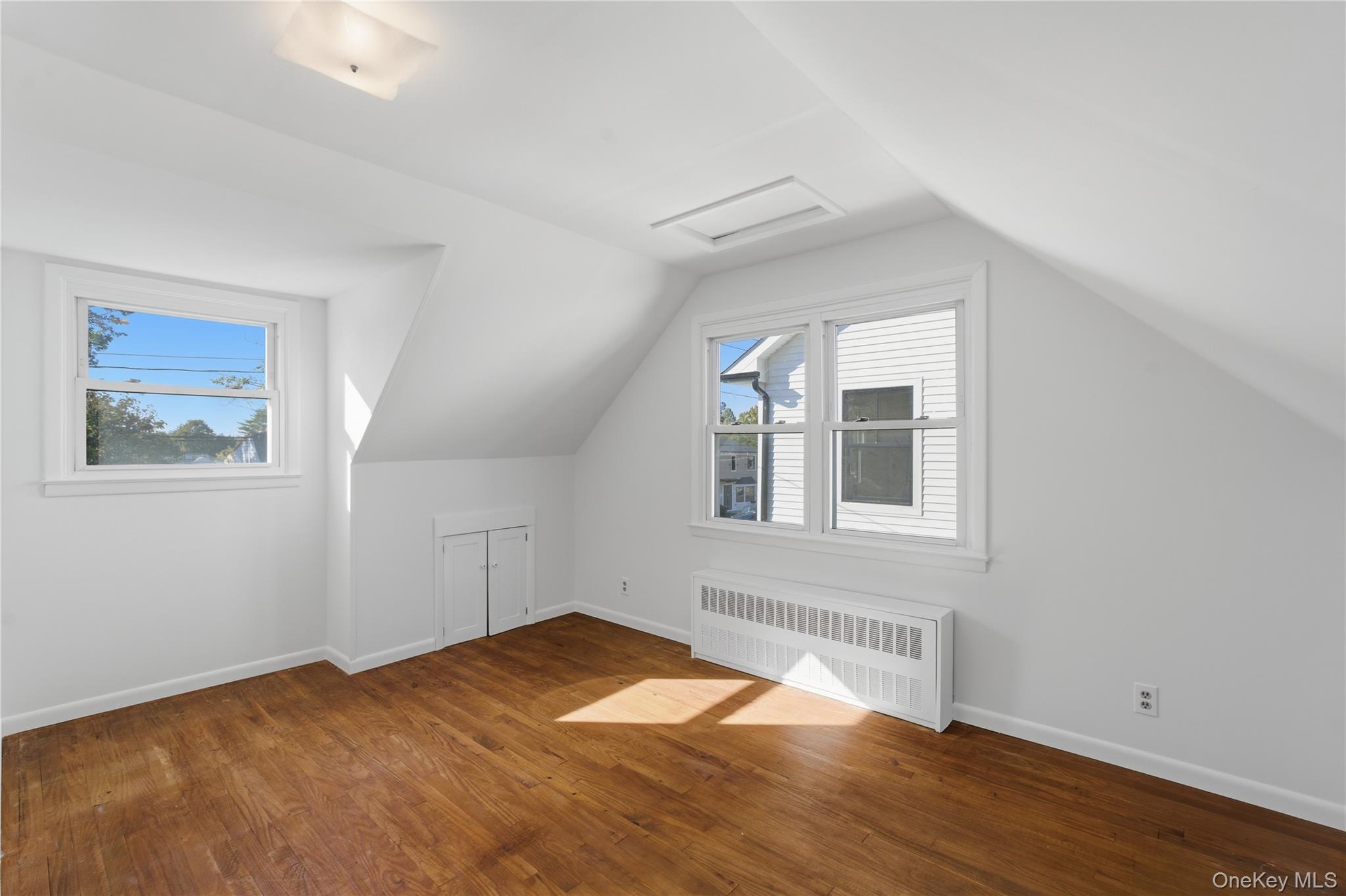 #6 photo, 65 Grant Avenue, Albertson , NY 11507