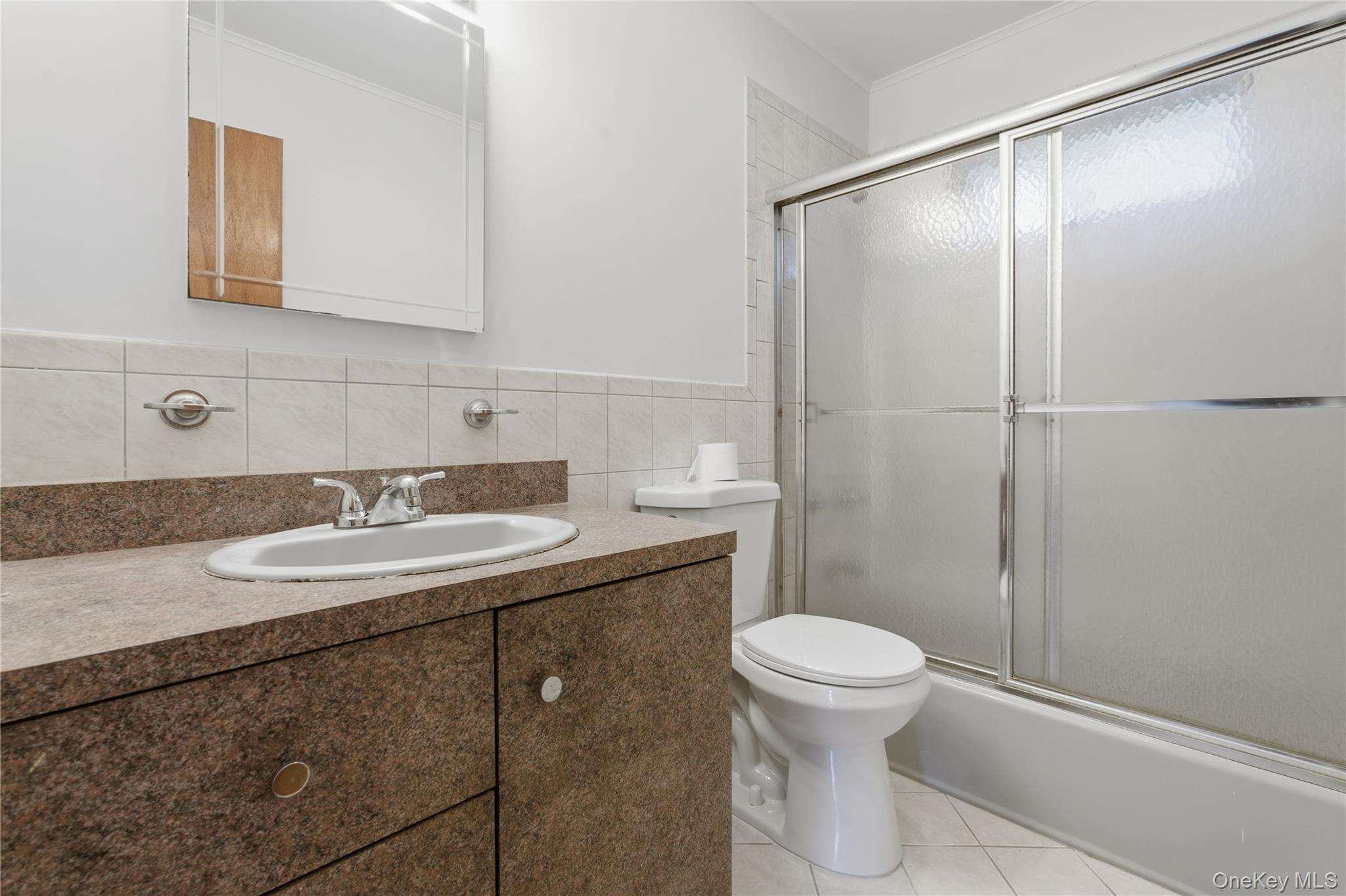 #9 photo, 65 Grant Avenue, Albertson , NY 11507