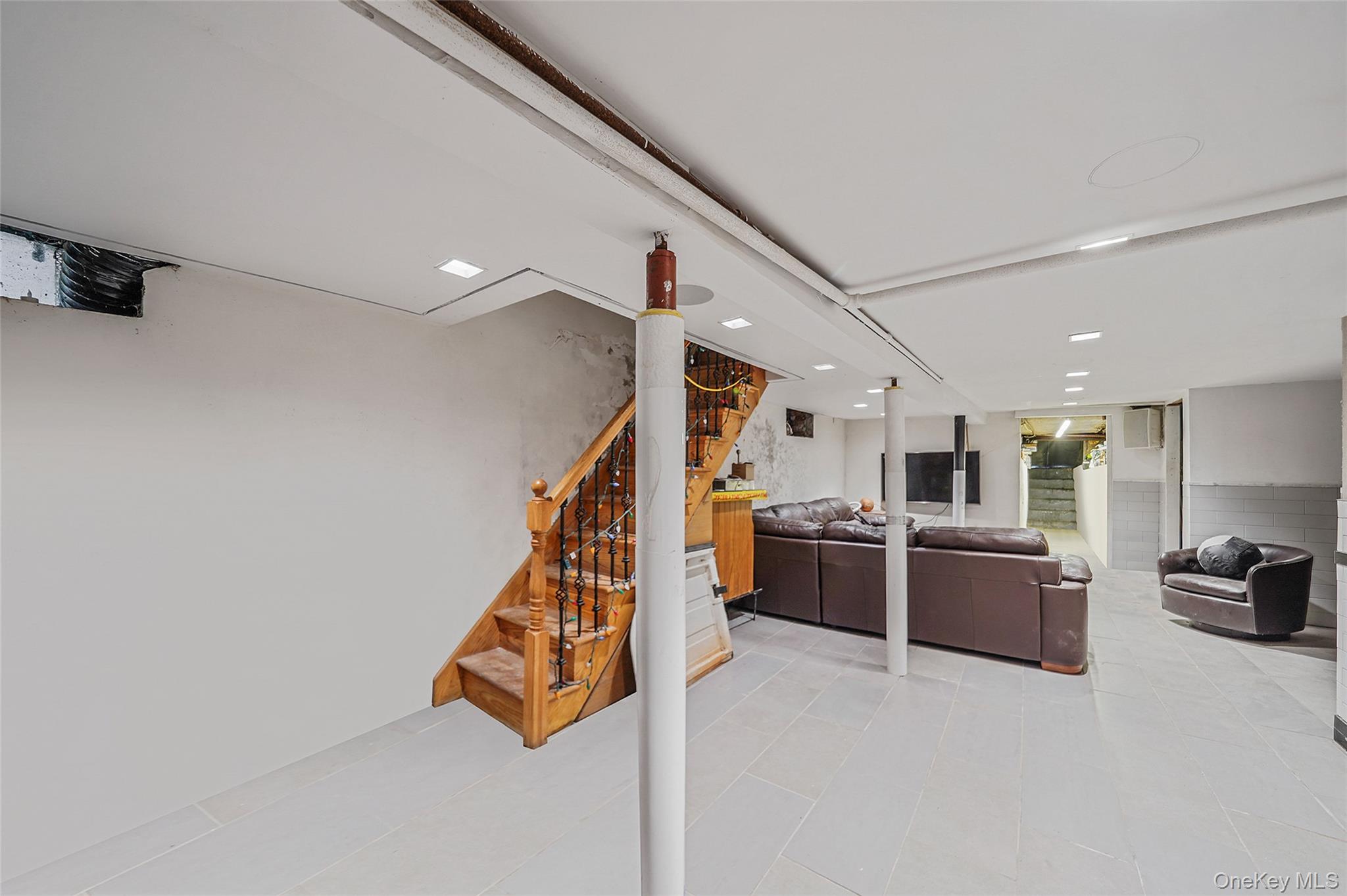 #19 photo, 852 Blake Avenue, Brooklyn , NY 11207