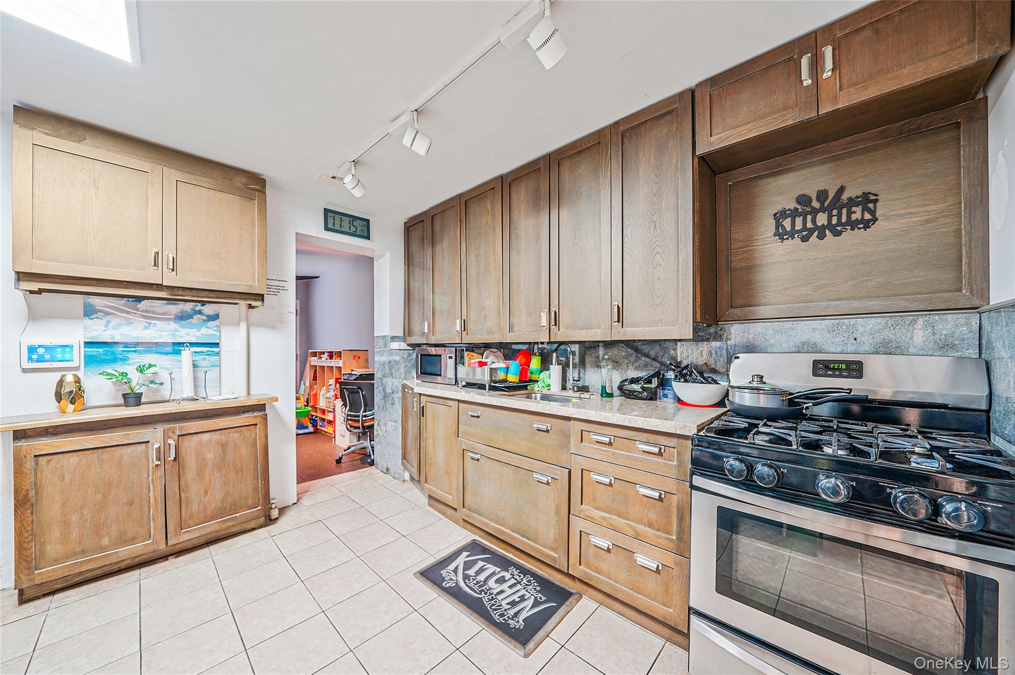#5 photo, 852 Blake Avenue, Brooklyn , NY 11207