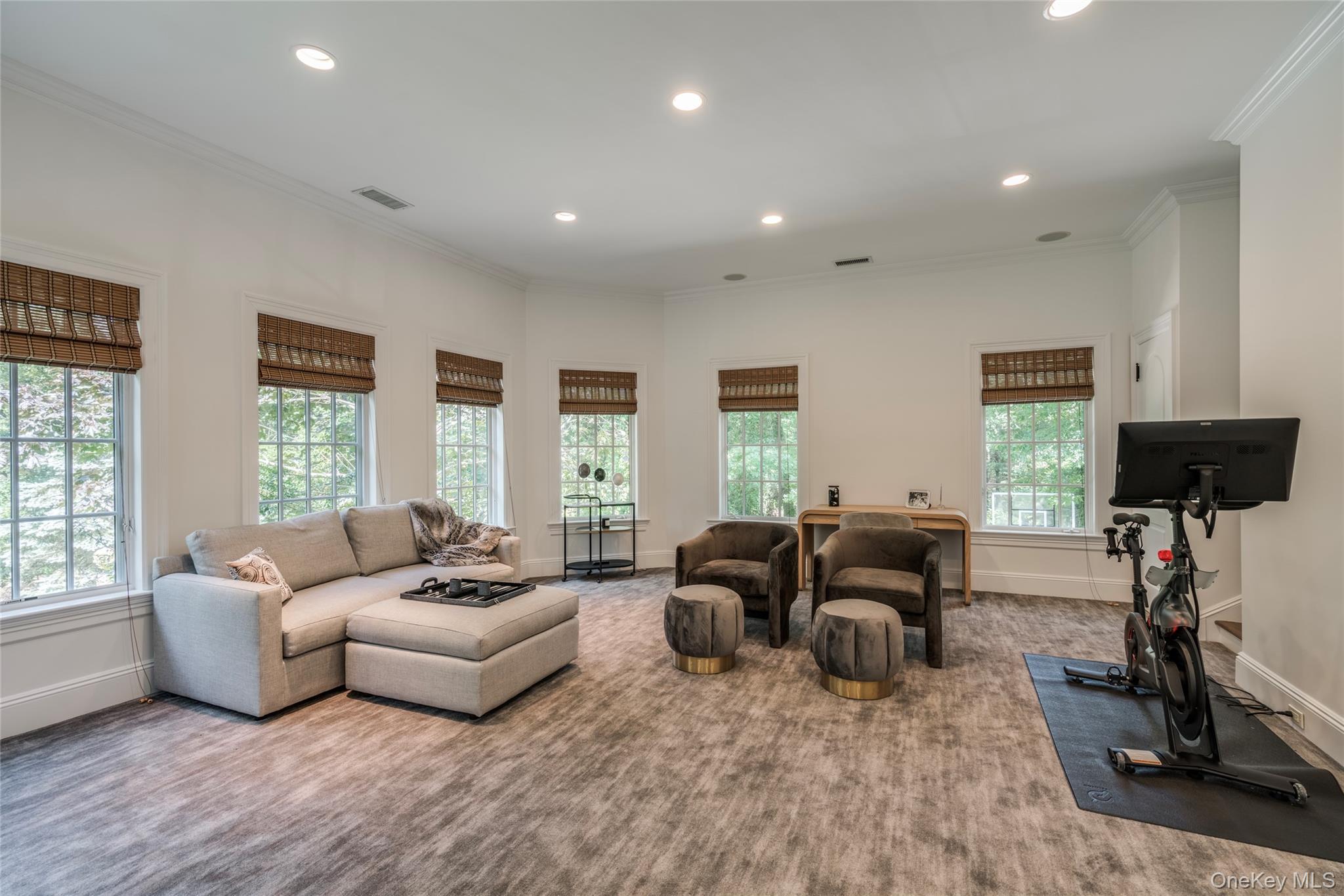 #19 photo, 178 Brookville Road, Muttontown , NY 11545