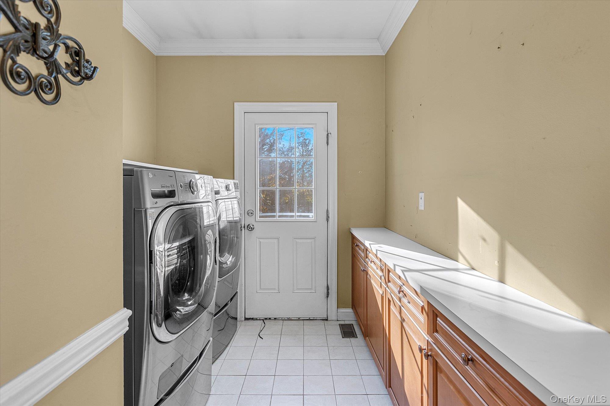 #11 photo, 135 Elmwood Drive, Dix Hills , NY 11746