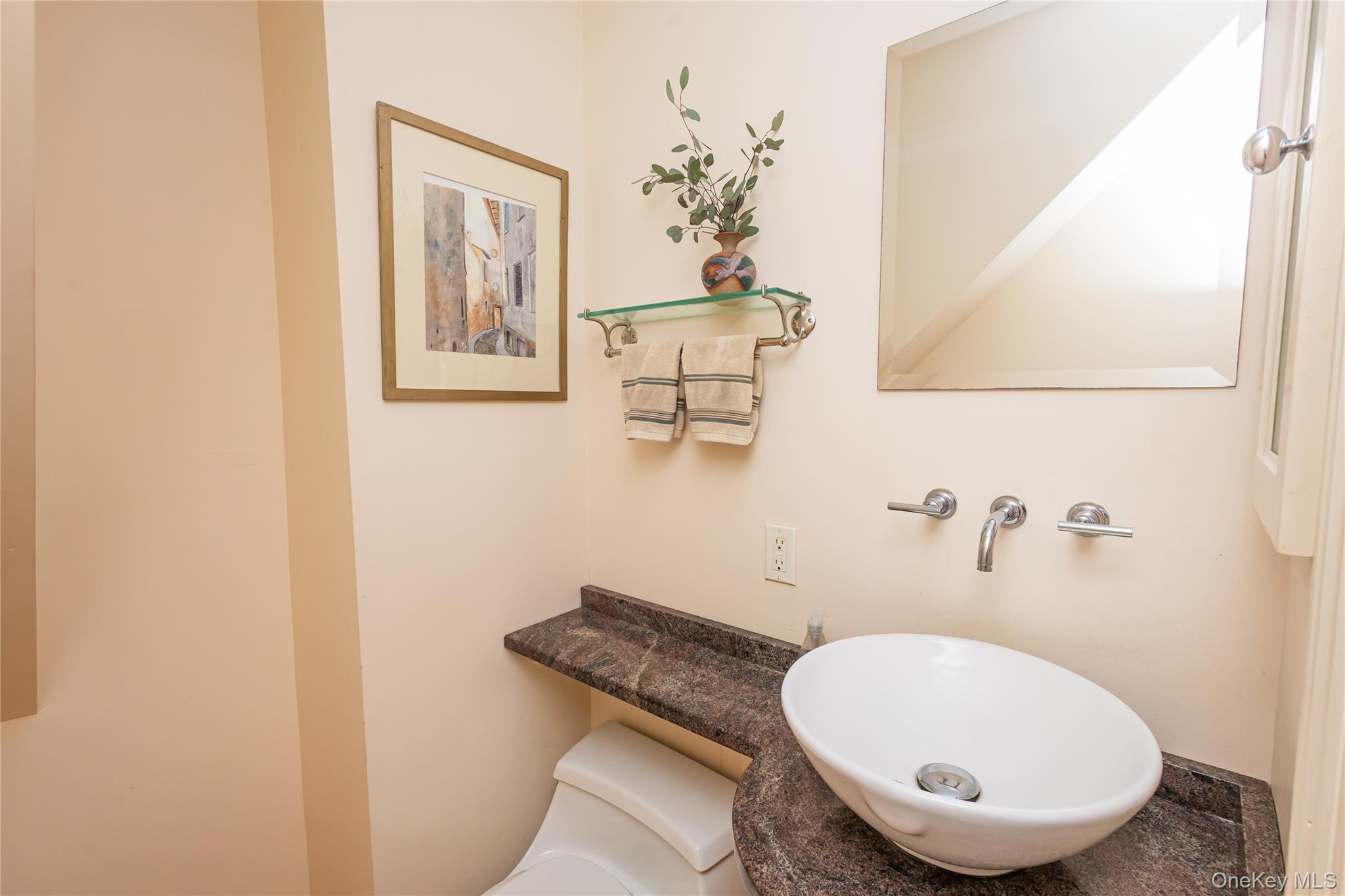 #15 photo, 101 Bleeker Street, Port Jefferson , NY 11777