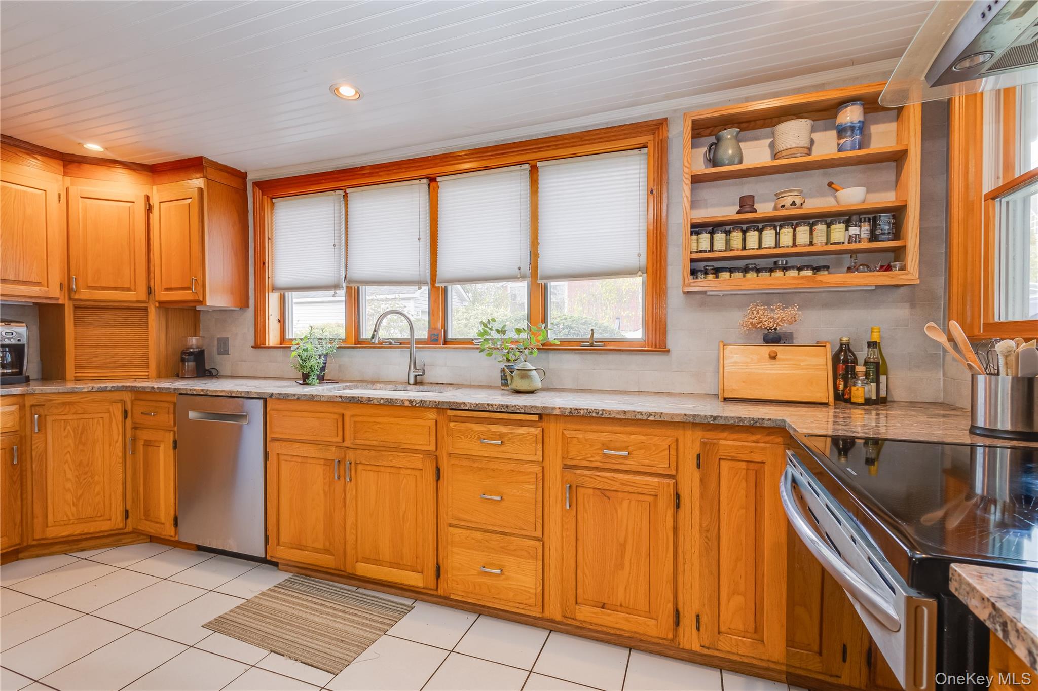 #18 photo, 101 Bleeker Street, Port Jefferson , NY 11777