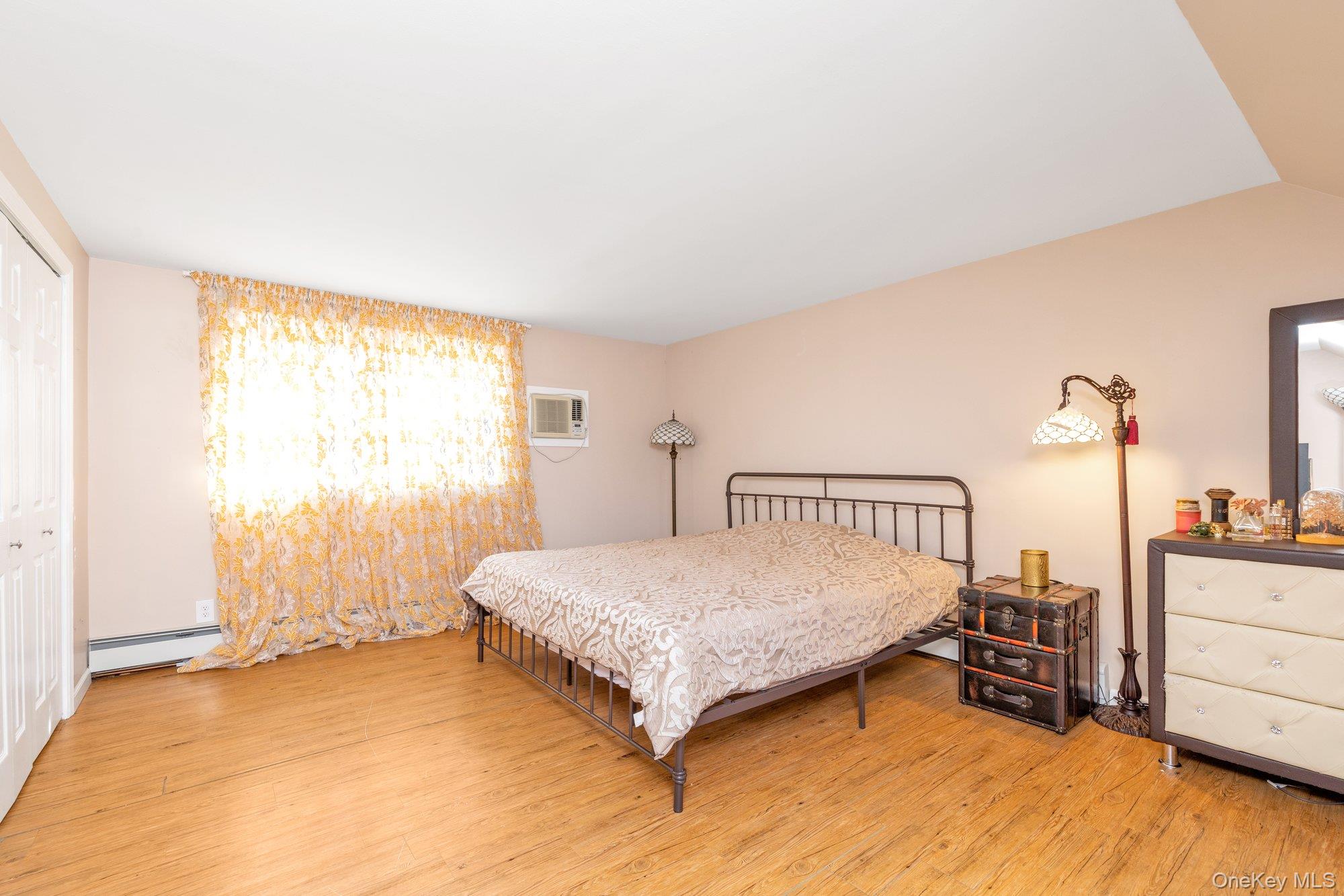 #13 photo, 1815 Schermerhorn Street, Merrick , NY 11566