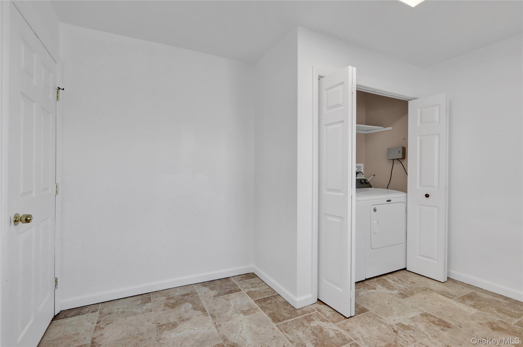 #14 photo, 2 Bluebird Dr, Syosset , NY 11791