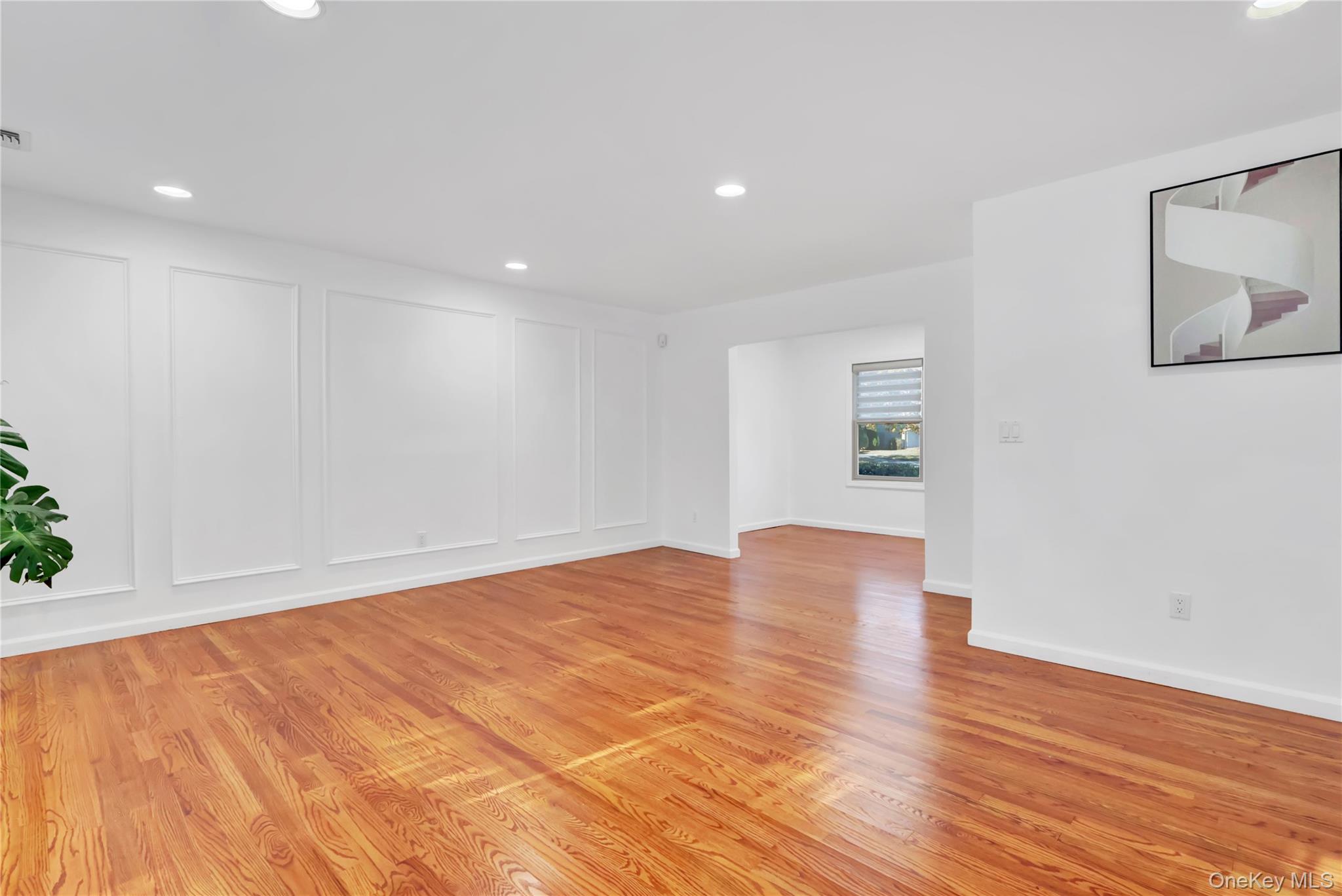 #20 photo, 2 Bluebird Dr, Syosset , NY 11791