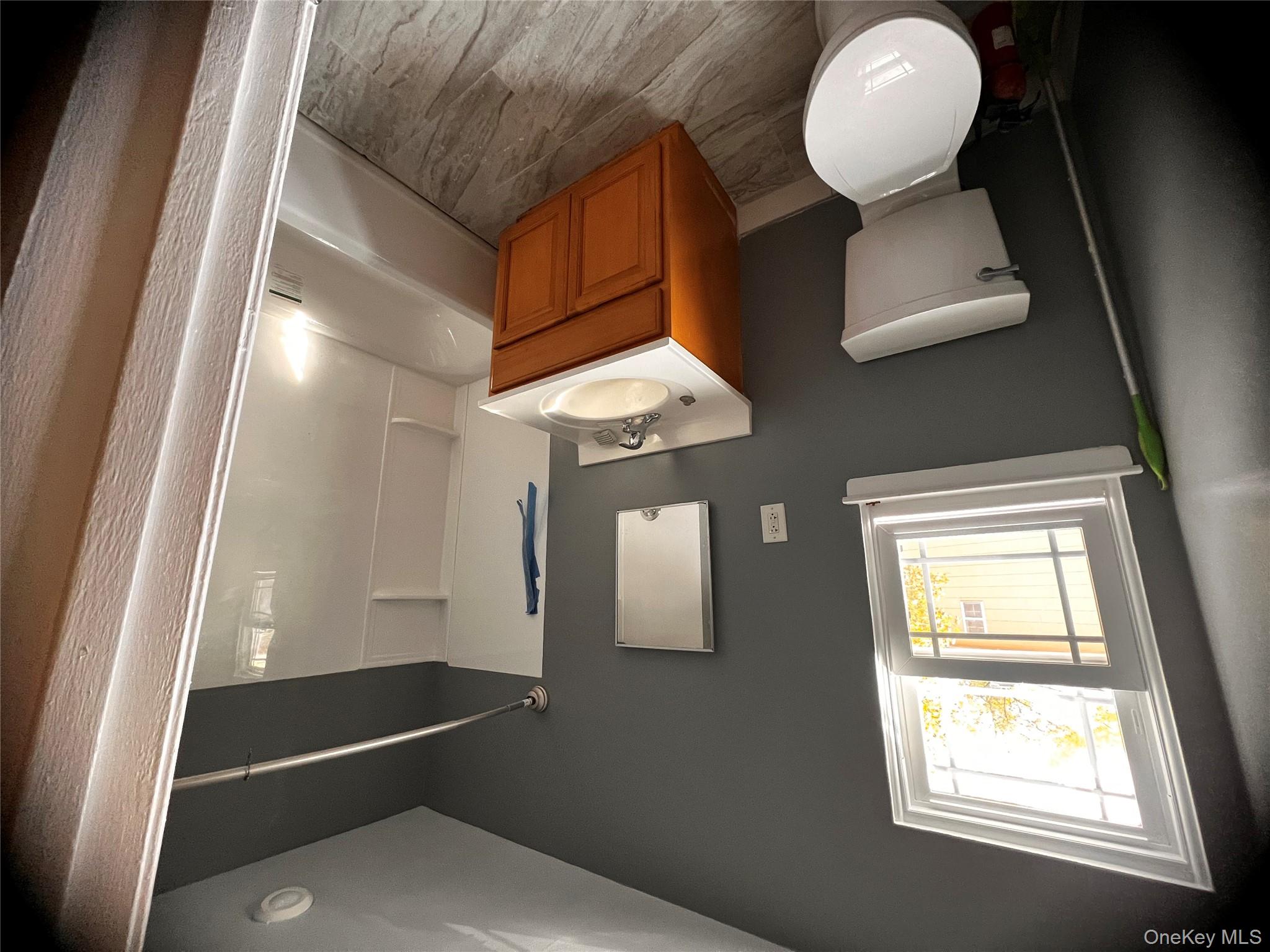 #14 photo, 11 Park Manor Court, Glen Cove , NY 11542