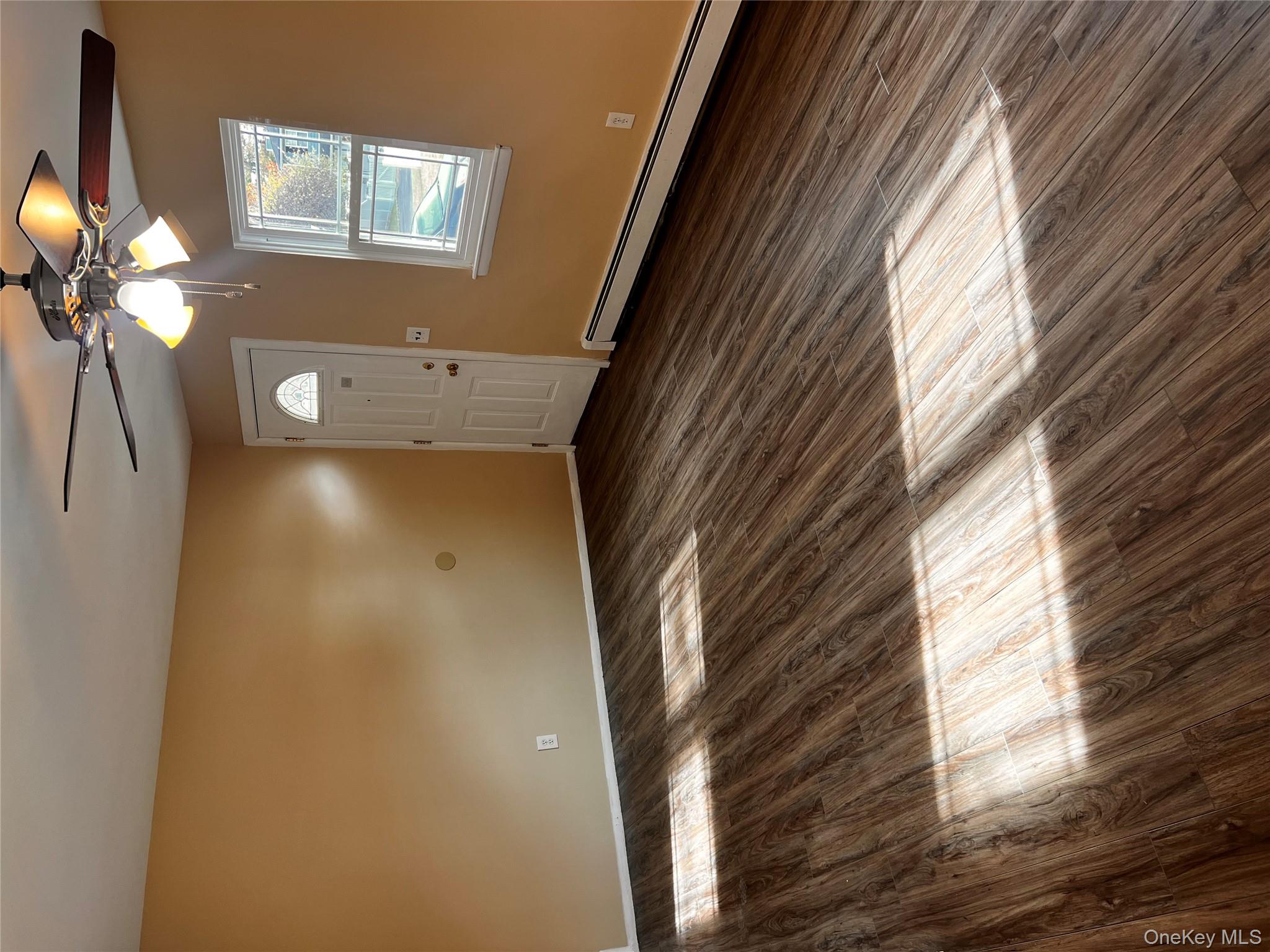 #2 photo, 11 Park Manor Court, Glen Cove , NY 11542