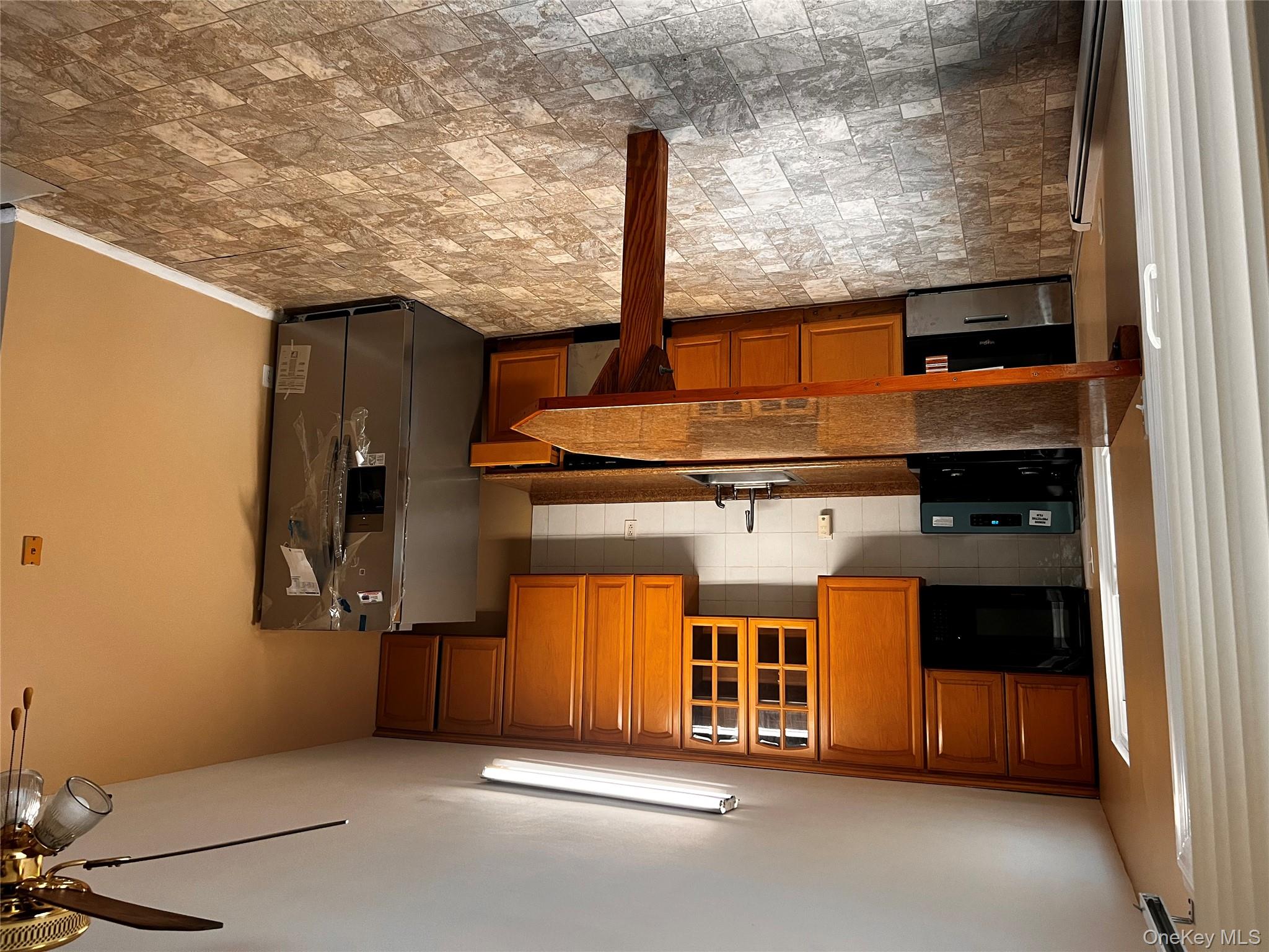 #7 photo, 11 Park Manor Court, Glen Cove , NY 11542