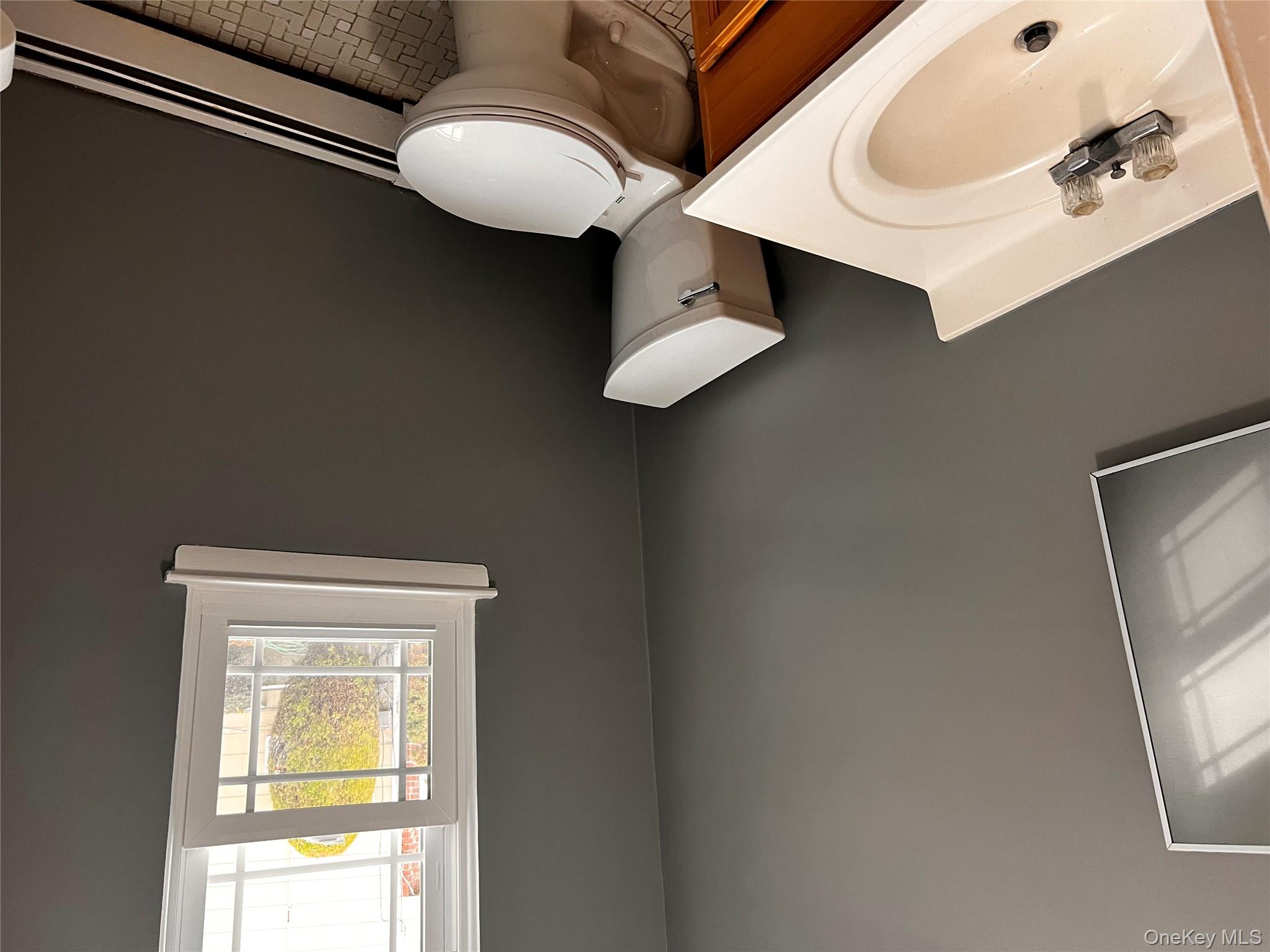 #8 photo, 11 Park Manor Court, Glen Cove , NY 11542