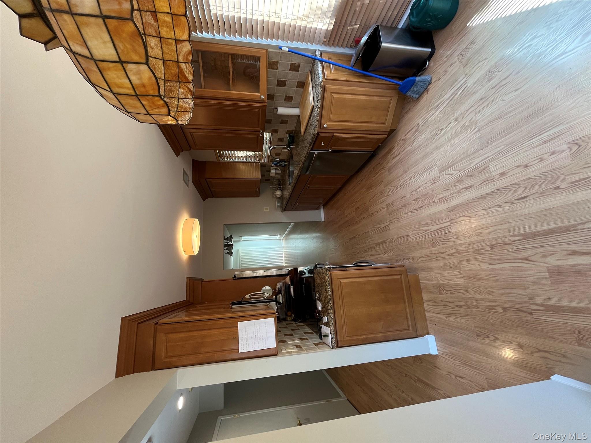 #10 photo, 7 Stanford Court, Wantagh , NY 11793