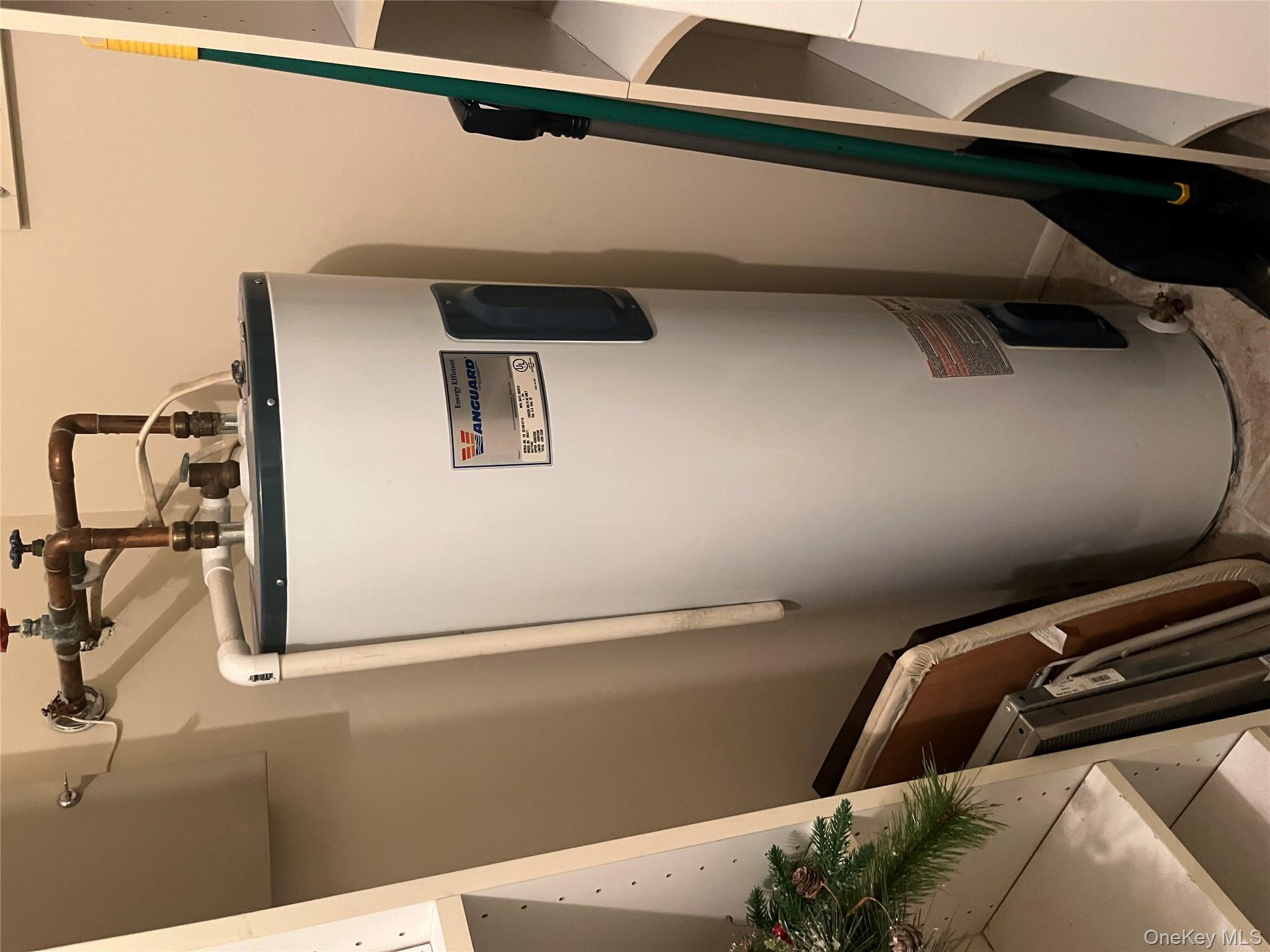 #19 photo, 7 Stanford Court, Wantagh , NY 11793