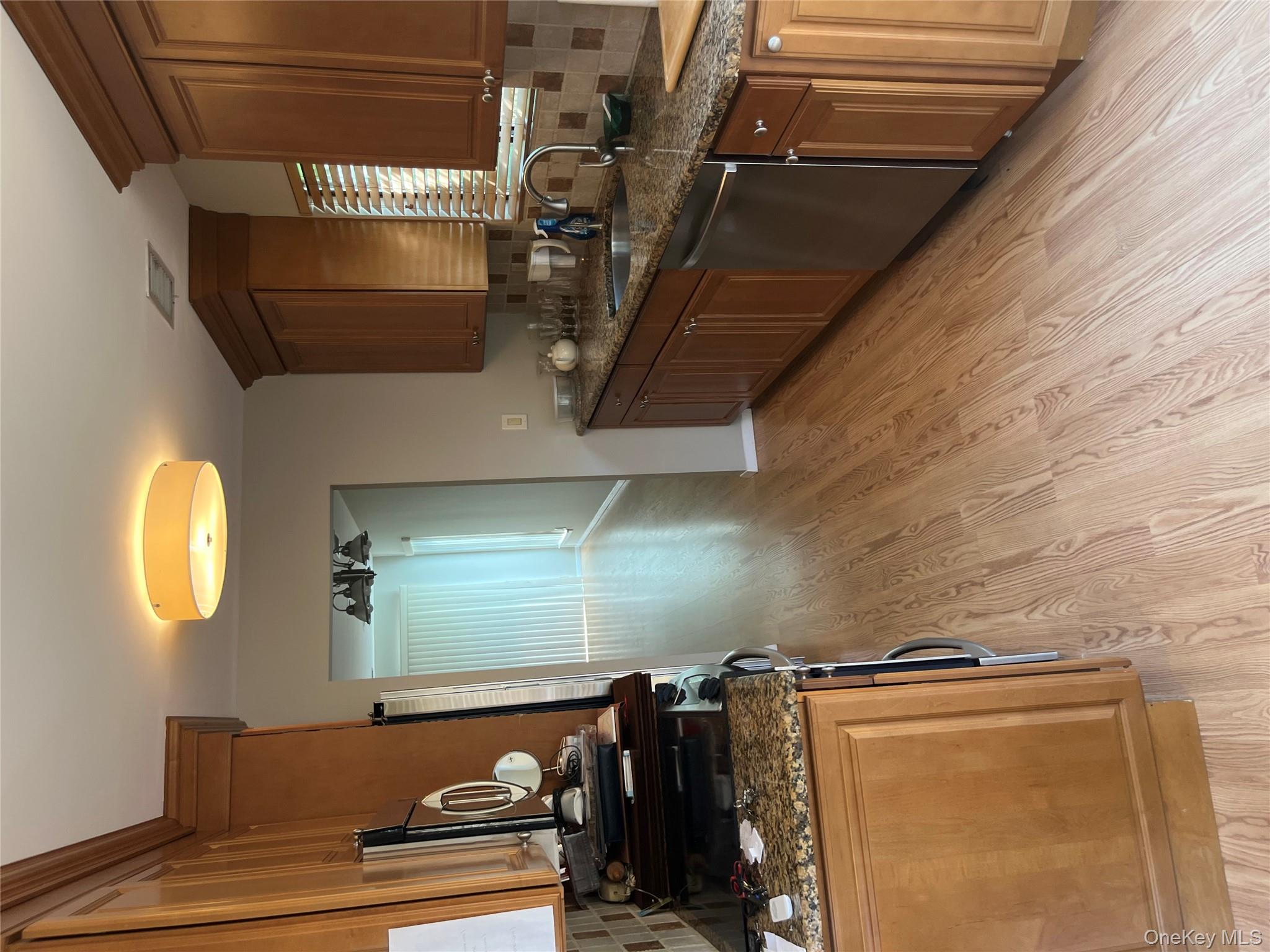 #9 photo, 7 Stanford Court, Wantagh , NY 11793