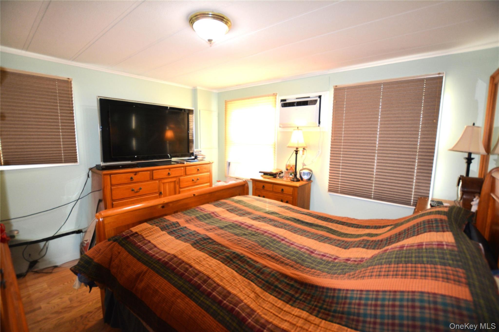 #10 photo, 19 Dogwood Lane, Manorville , NY 11949