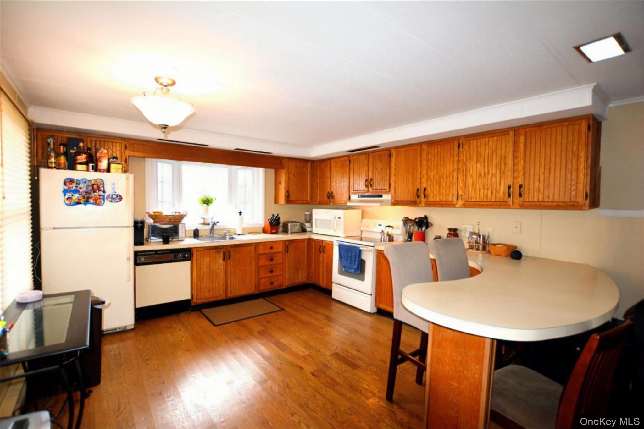 #3 photo, 19 Dogwood Lane, Manorville , NY 11949