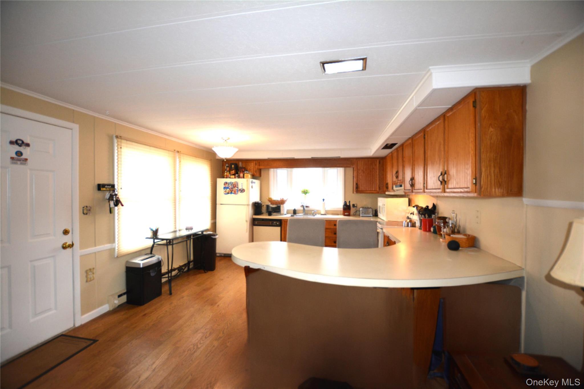 #4 photo, 19 Dogwood Lane, Manorville , NY 11949