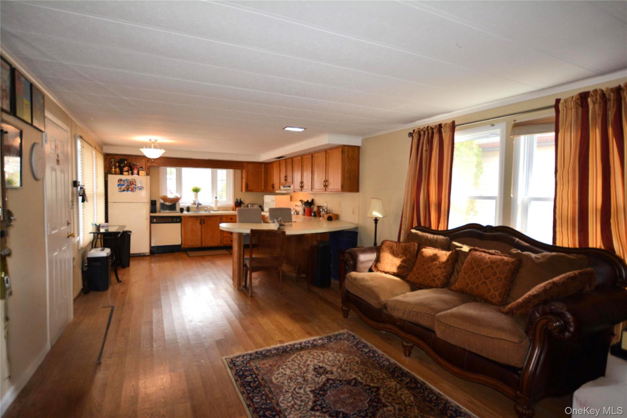 #6 photo, 19 Dogwood Lane, Manorville , NY 11949