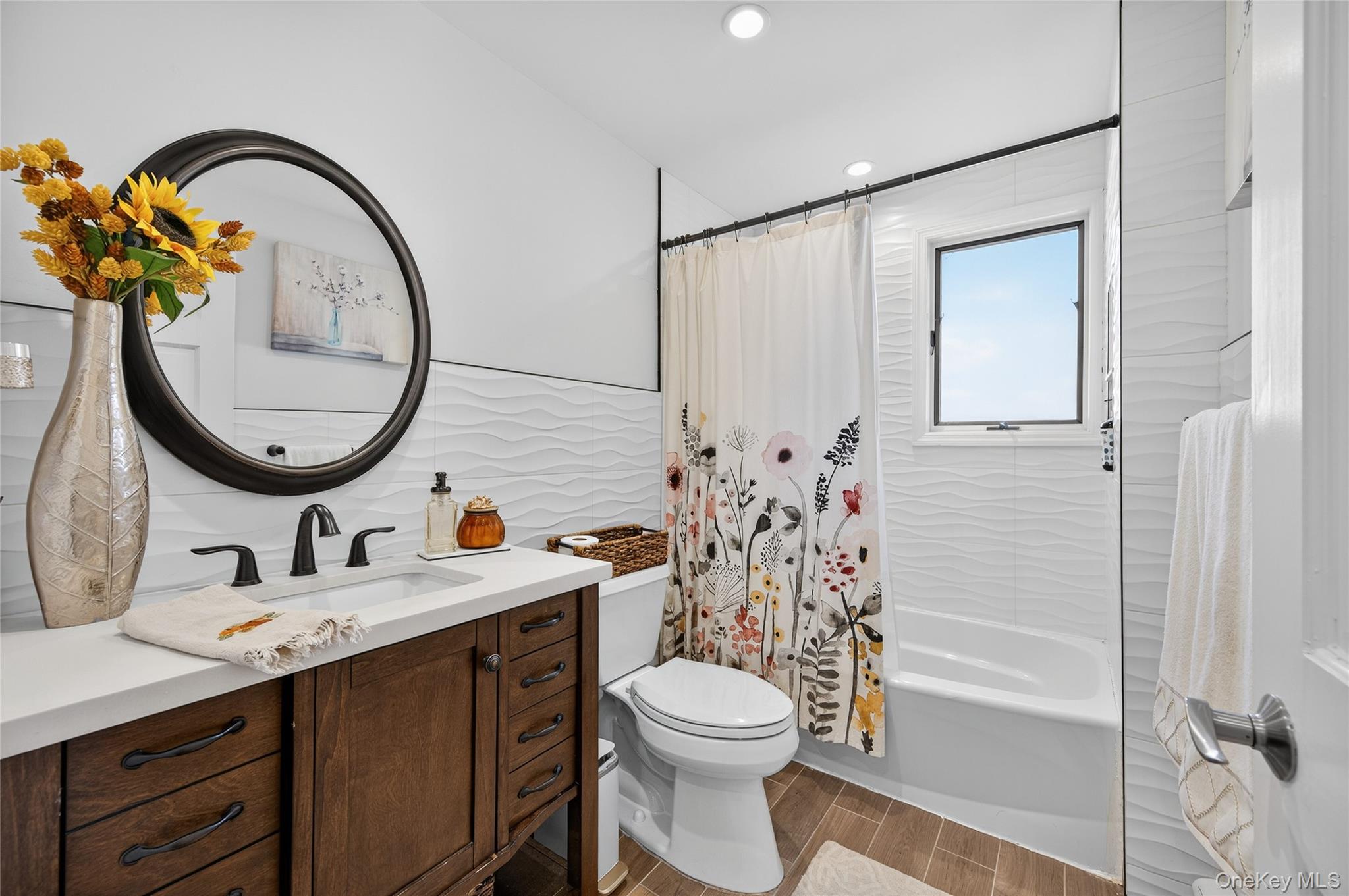 #12 photo, 62 McCouns Lane, Oyster Bay , NY 11771