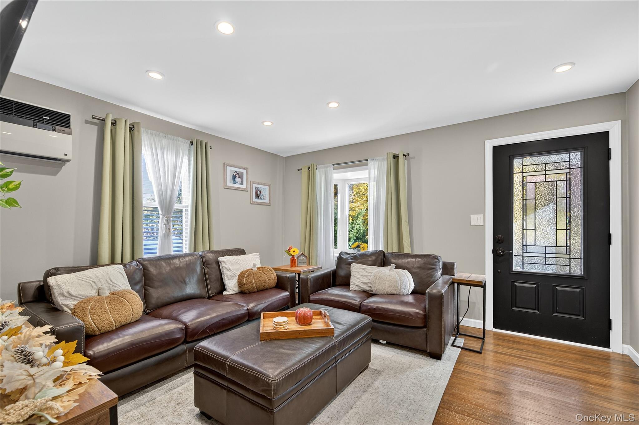 #3 photo, 62 McCouns Lane, Oyster Bay , NY 11771