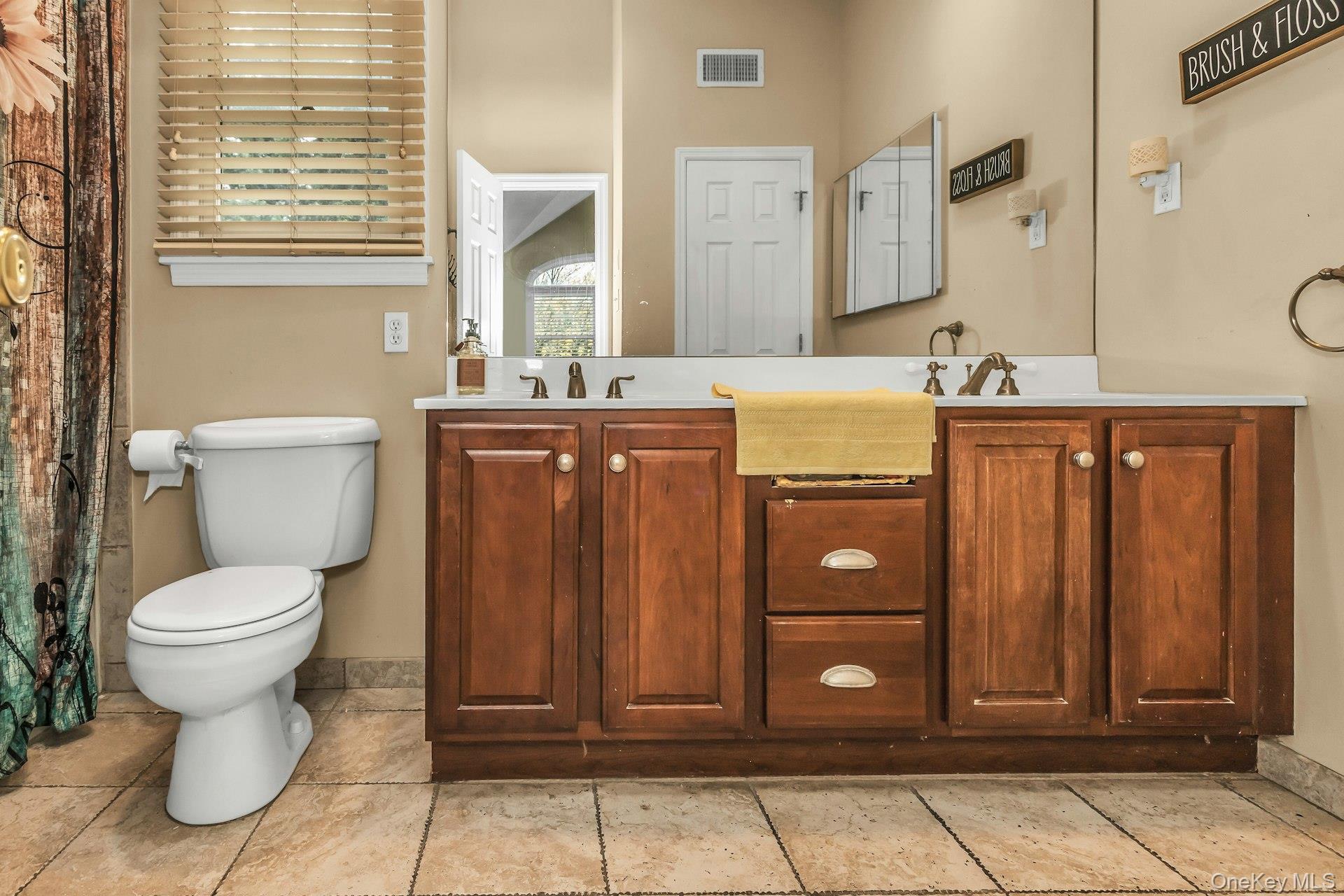 #18 photo, 1716 Monroe Avenue, Seaford , NY 11783