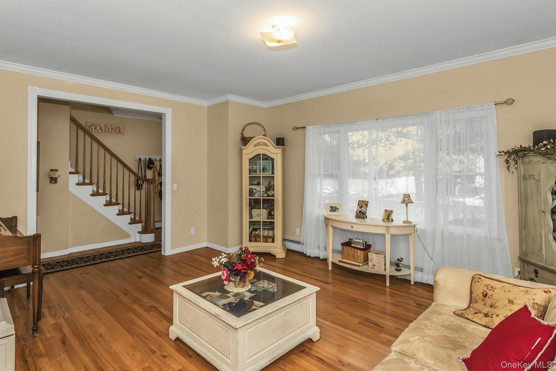 #7 photo, 1716 Monroe Avenue, Seaford , NY 11783