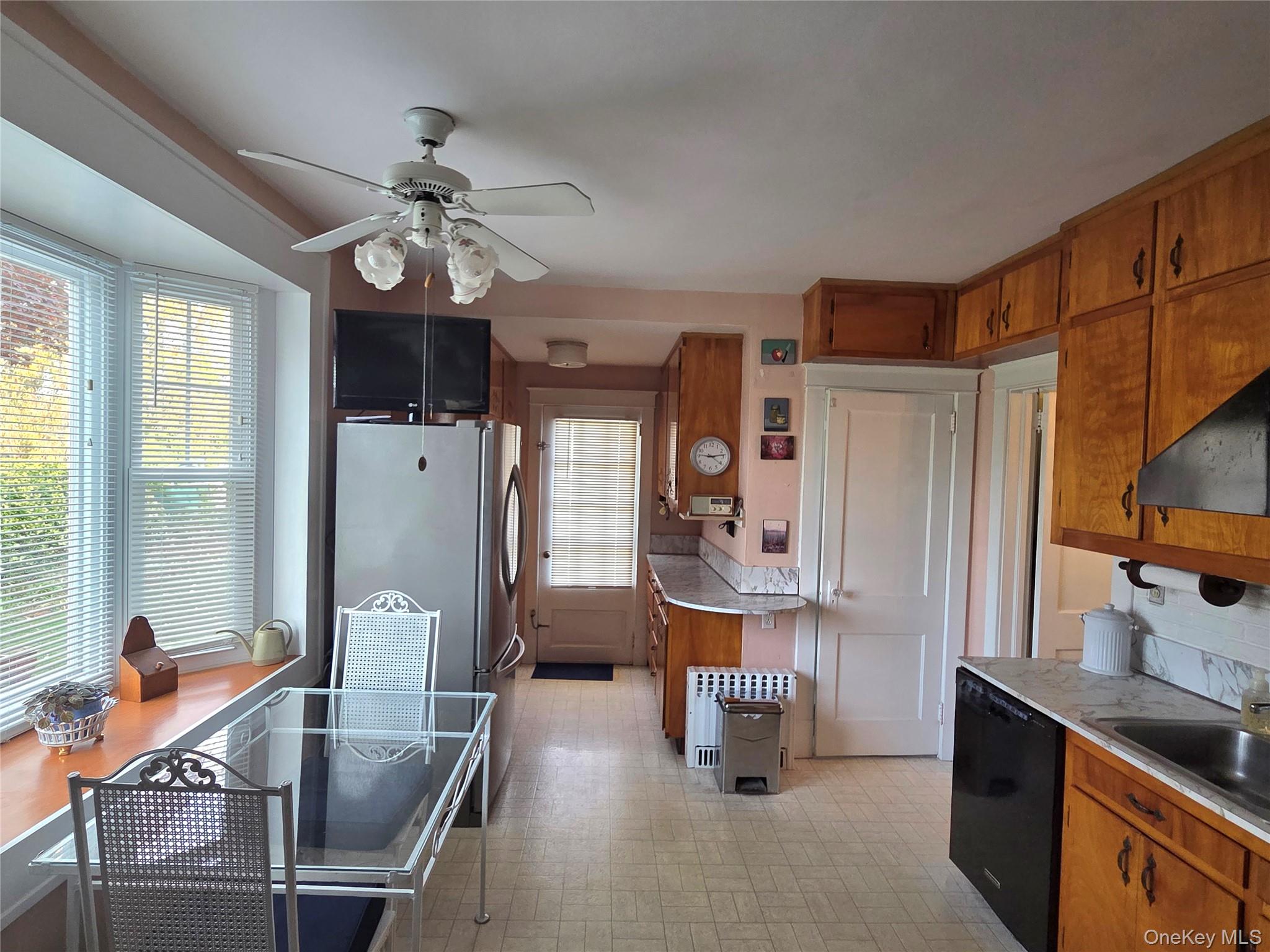 #11 photo, 73 Chicago Avenue, Massapequa , NY 11758
