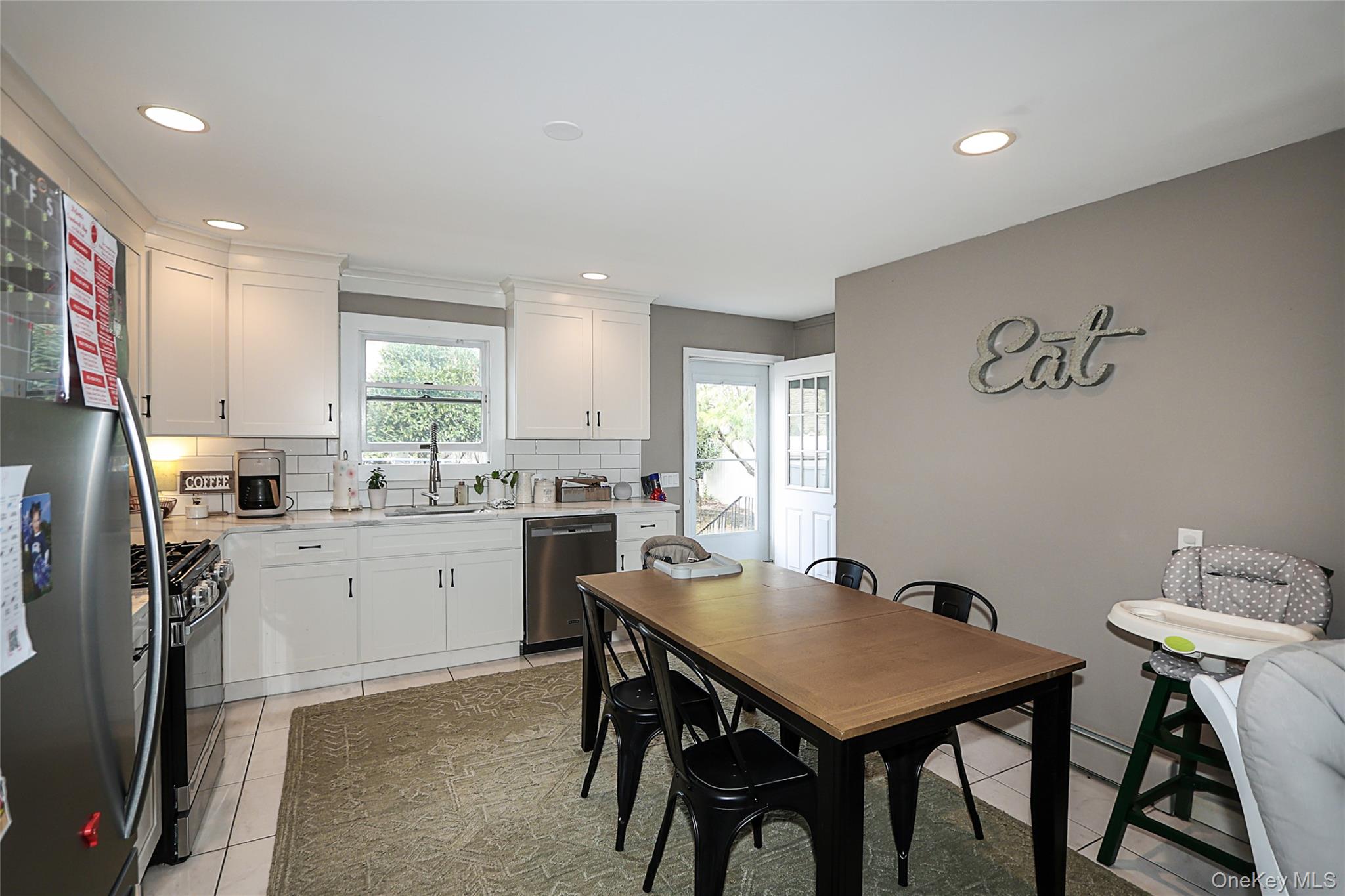 #8 photo, 83 Lexington Avenue, Westbury , NY 11590