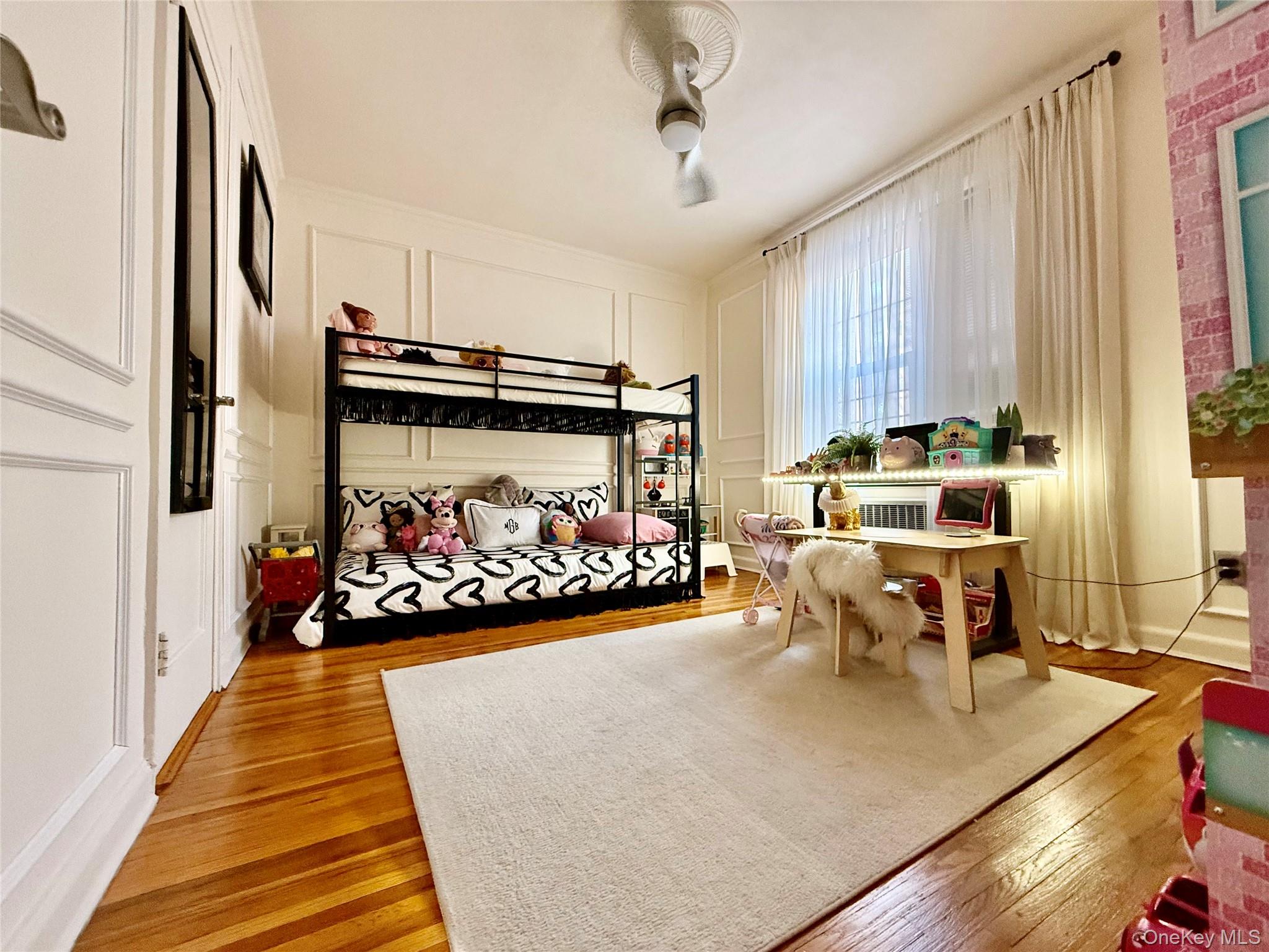 #18 photo, 112-25 34th Avenue, Corona , NY 11368