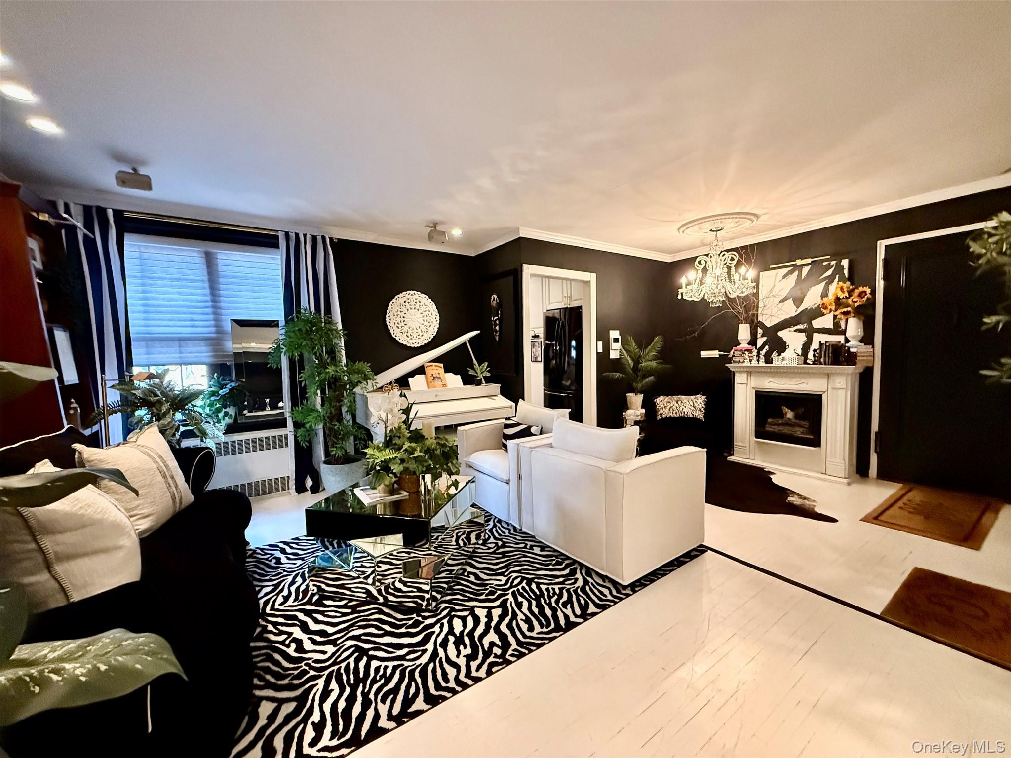 #4 photo, 112-25 34th Avenue, Corona , NY 11368