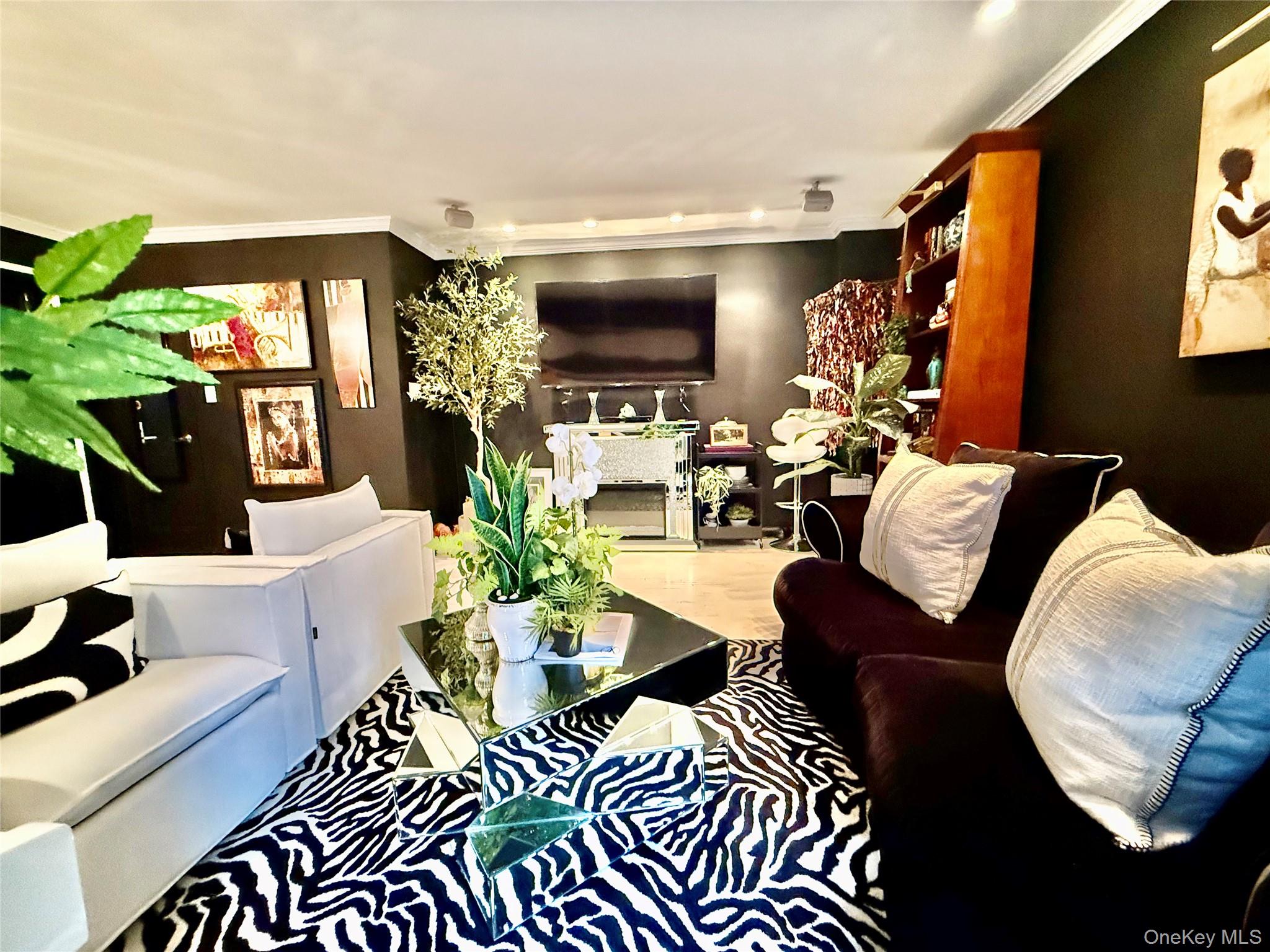 #7 photo, 112-25 34th Avenue, Corona , NY 11368