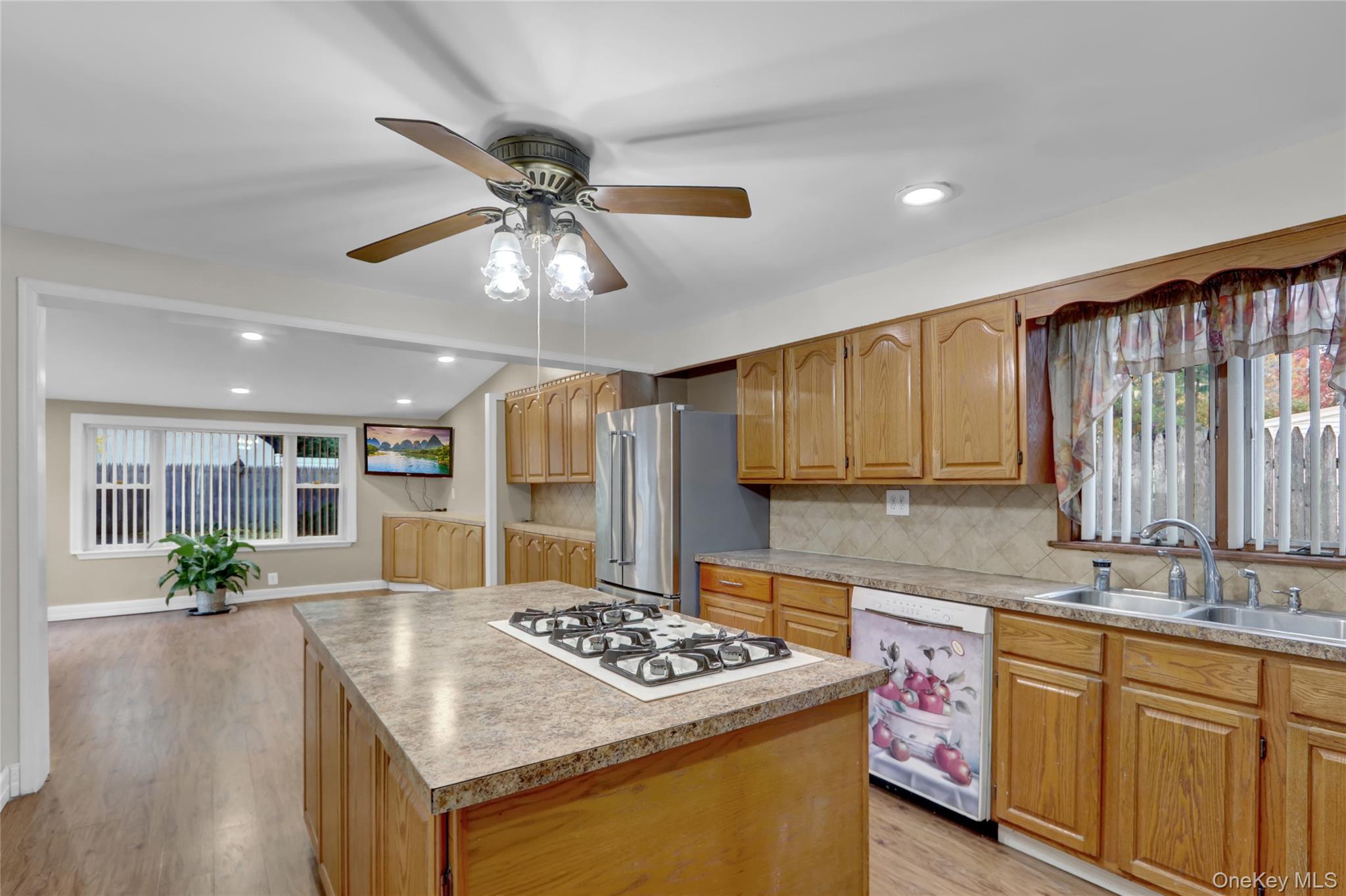 #14 photo, 60 Parsons Drive, Hempstead , NY 11550