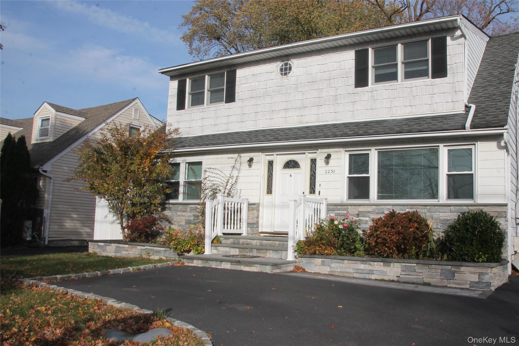 #2 photo, 2230 New York Avenue, Huntington Station , NY 11746