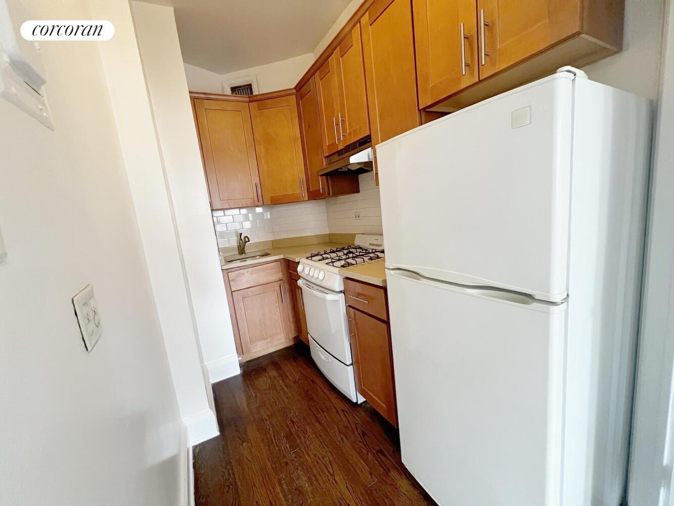 #7 photo, New York City, Lenox Hill , NY 10021