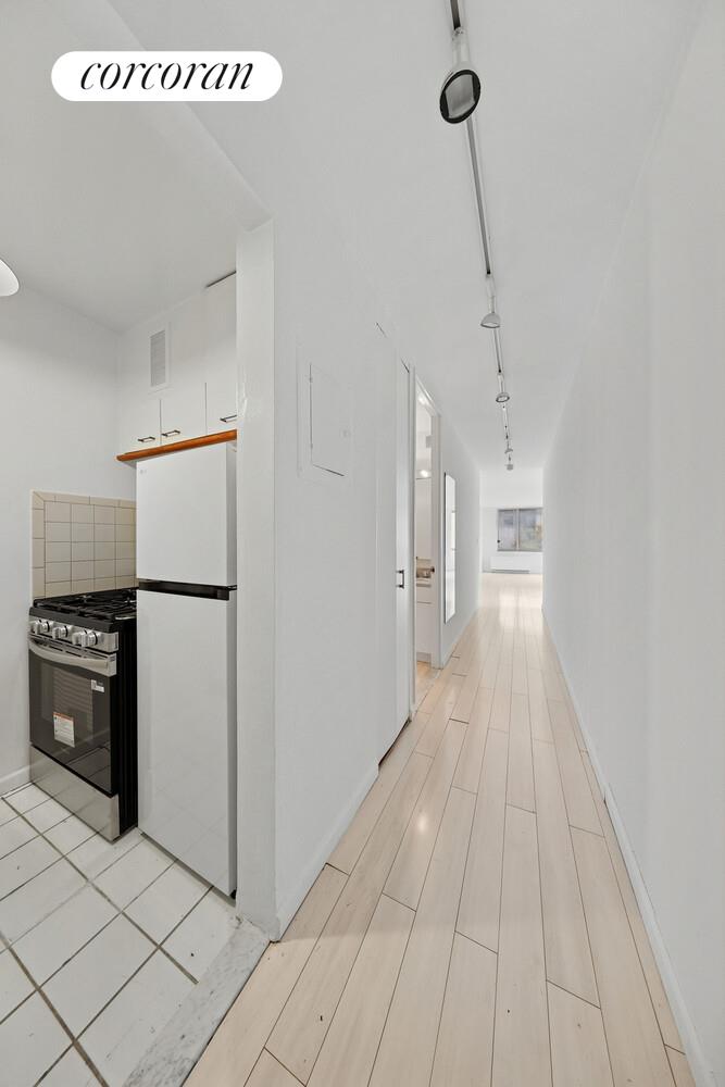 #13 photo, 350 W 50TH Street, Hells Kitchen , NY 10019