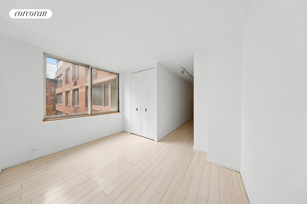 #15 photo, 350 W 50TH Street, Hells Kitchen , NY 10019